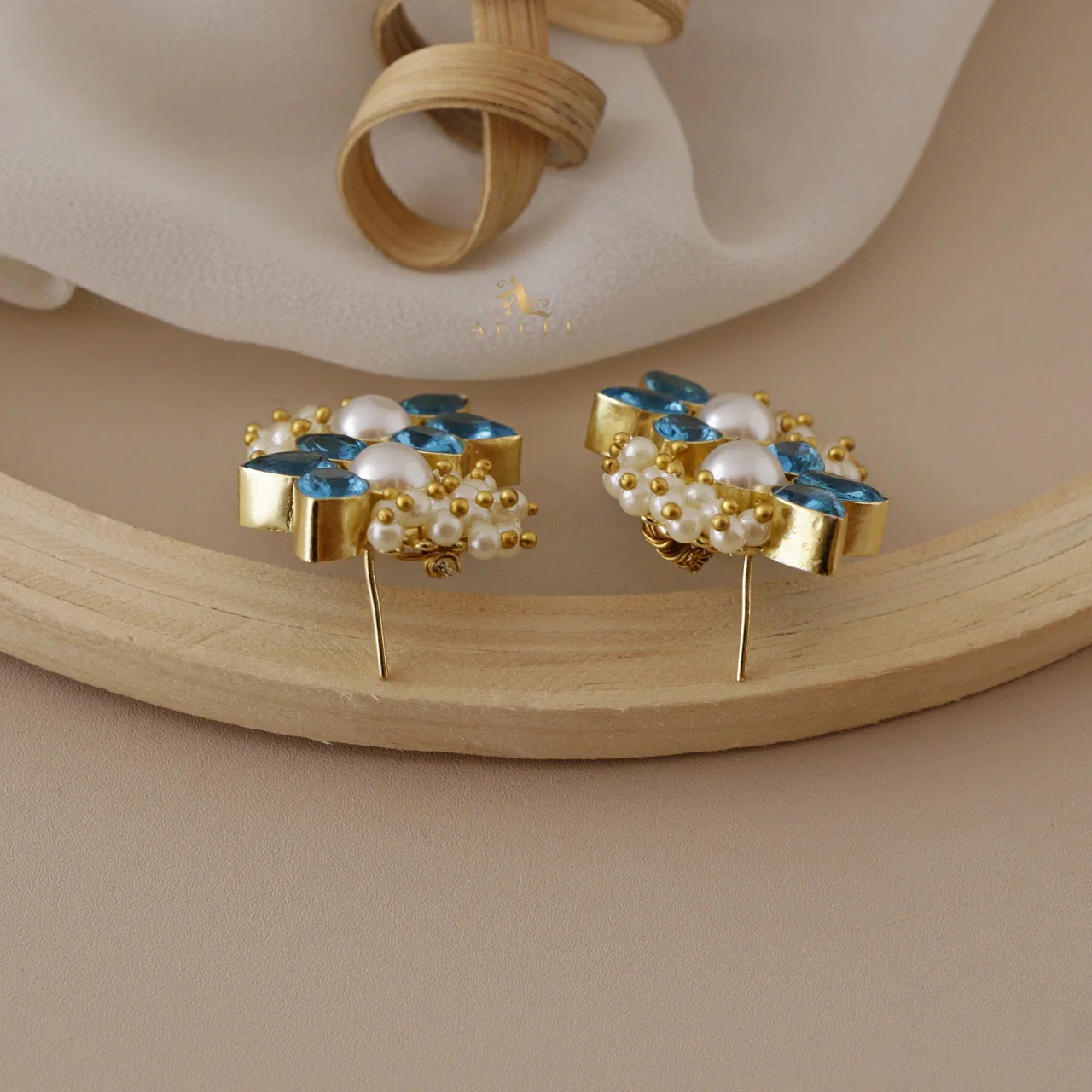Glossy Flora Clustered Pearl Earring - Image 10