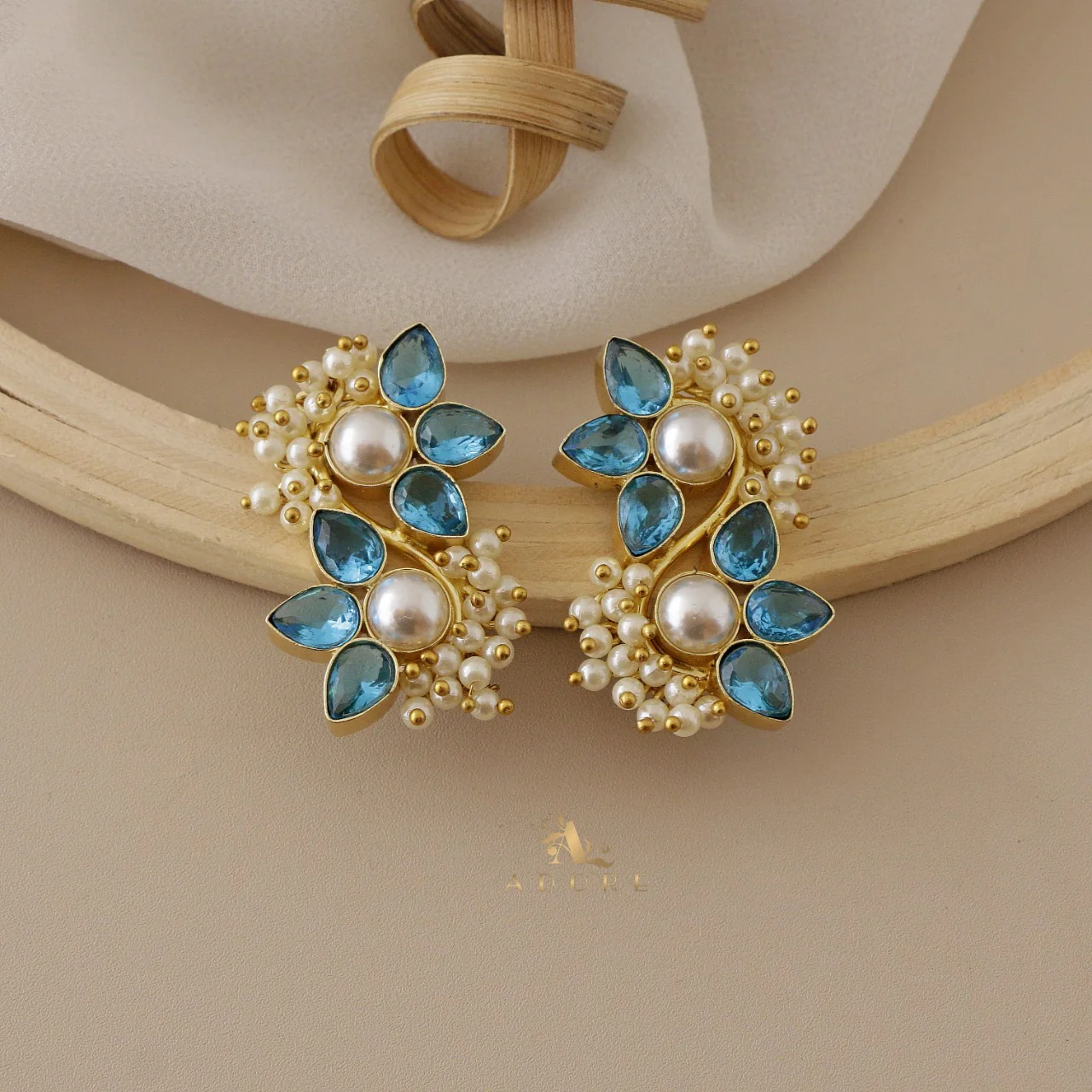 Glossy Flora Clustered Pearl Earring - Image 4