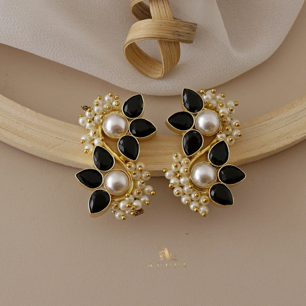 Glossy Flora Clustered Pearl Earring - Image 5