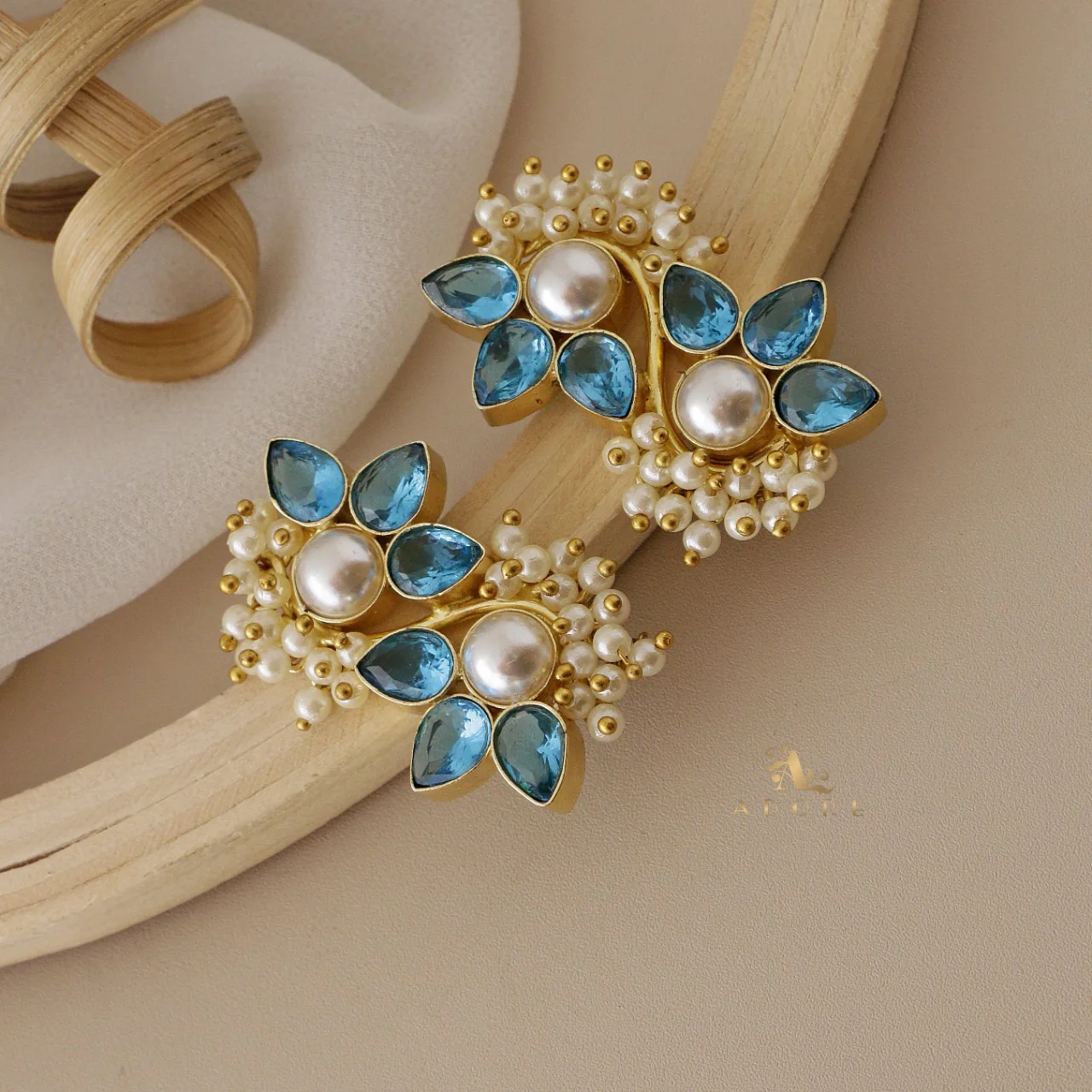 Glossy Flora Clustered Pearl Earring - Image 9