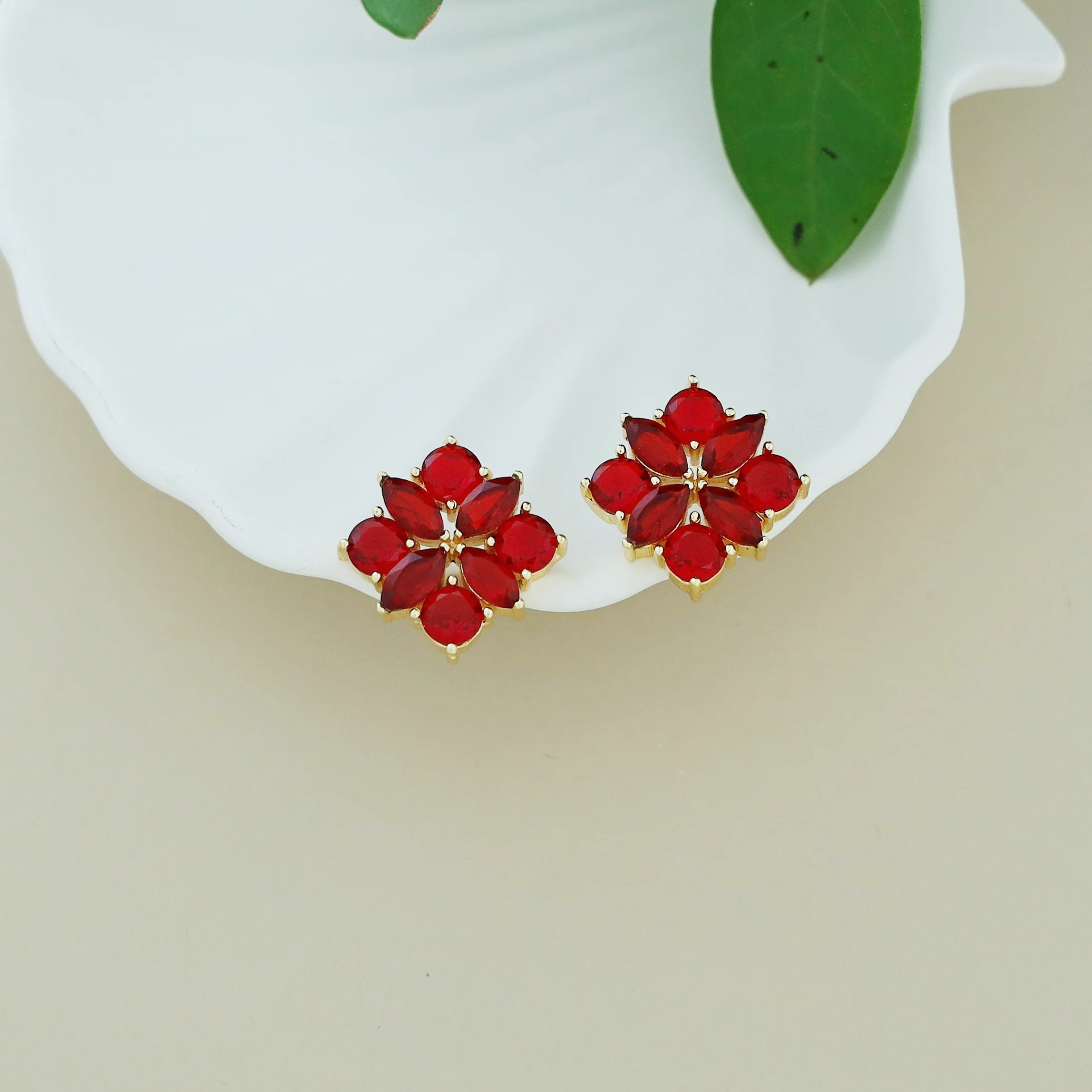 Glossy Floral Radiant Earring - Image 8