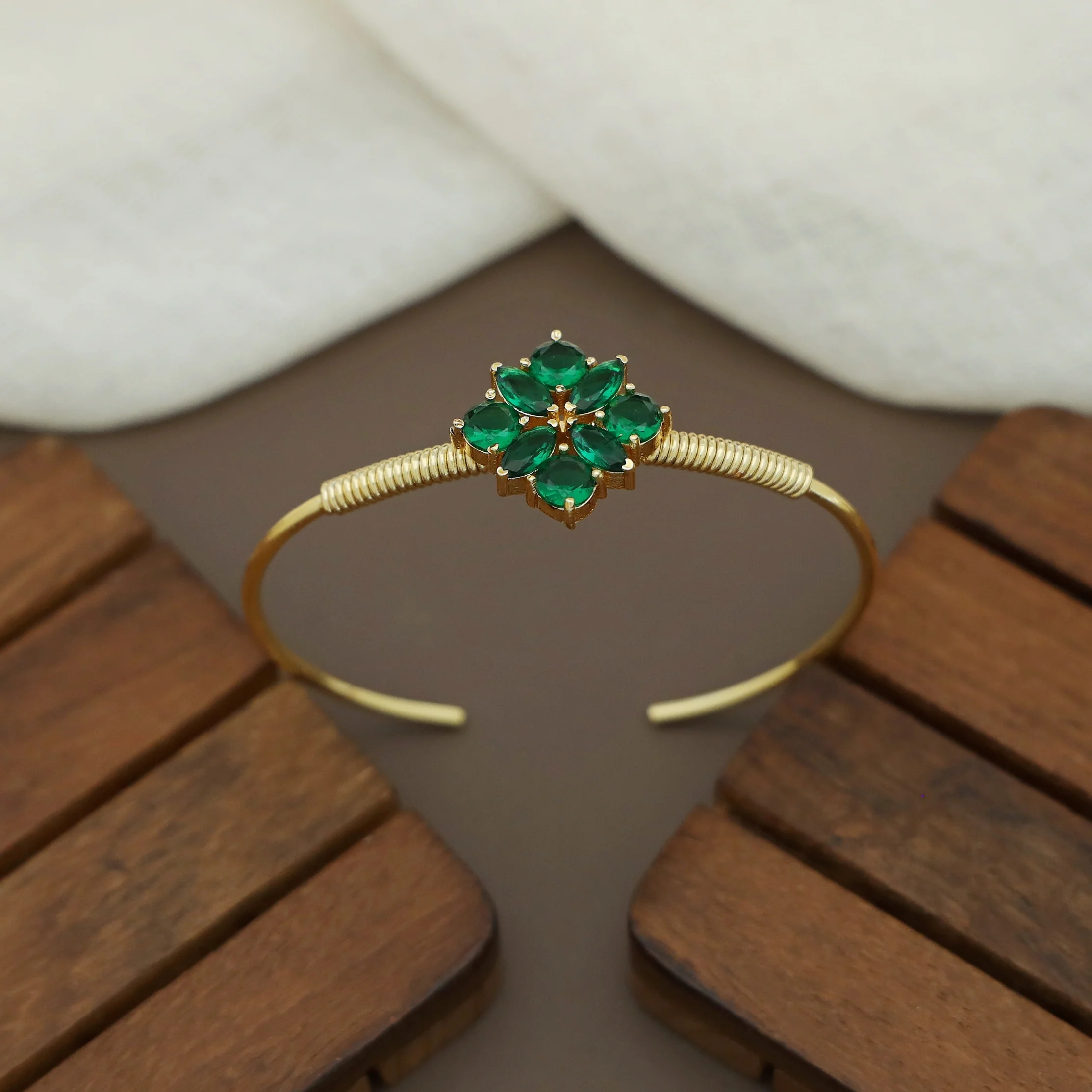 Glossy Floral Radiant Binded Bangle - Image 2