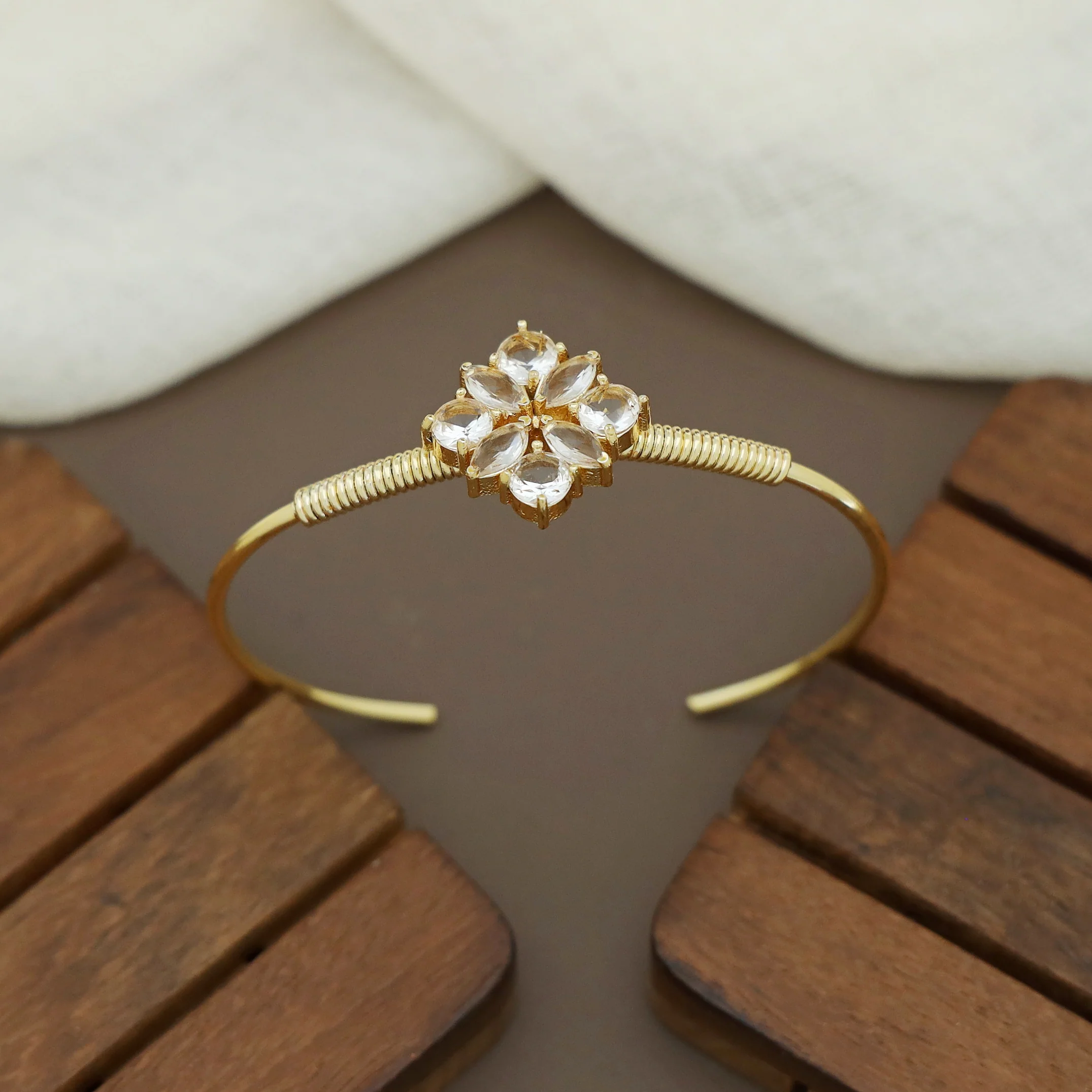 Glossy Floral Radiant Binded Bangle - Image 3