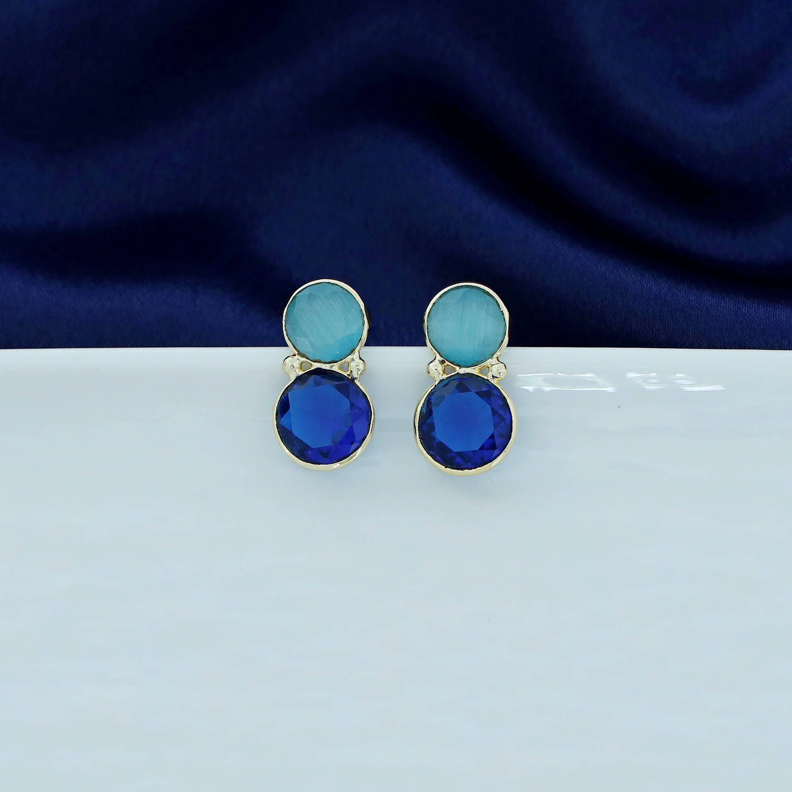 Glossy Golden Owl Earring - Image 12