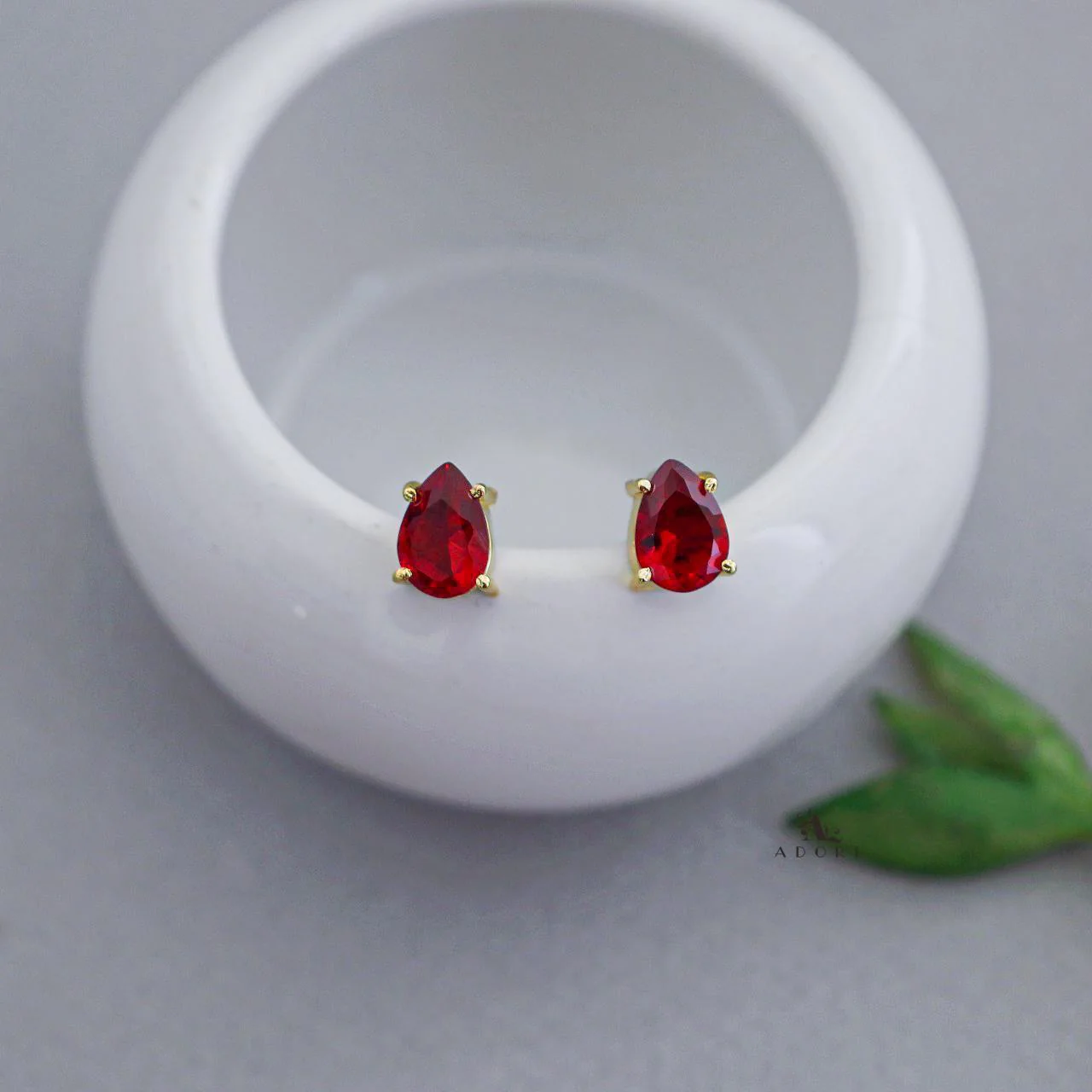 Glossy Half Moon Tri Drop Neckpiece With Stud - Image 3