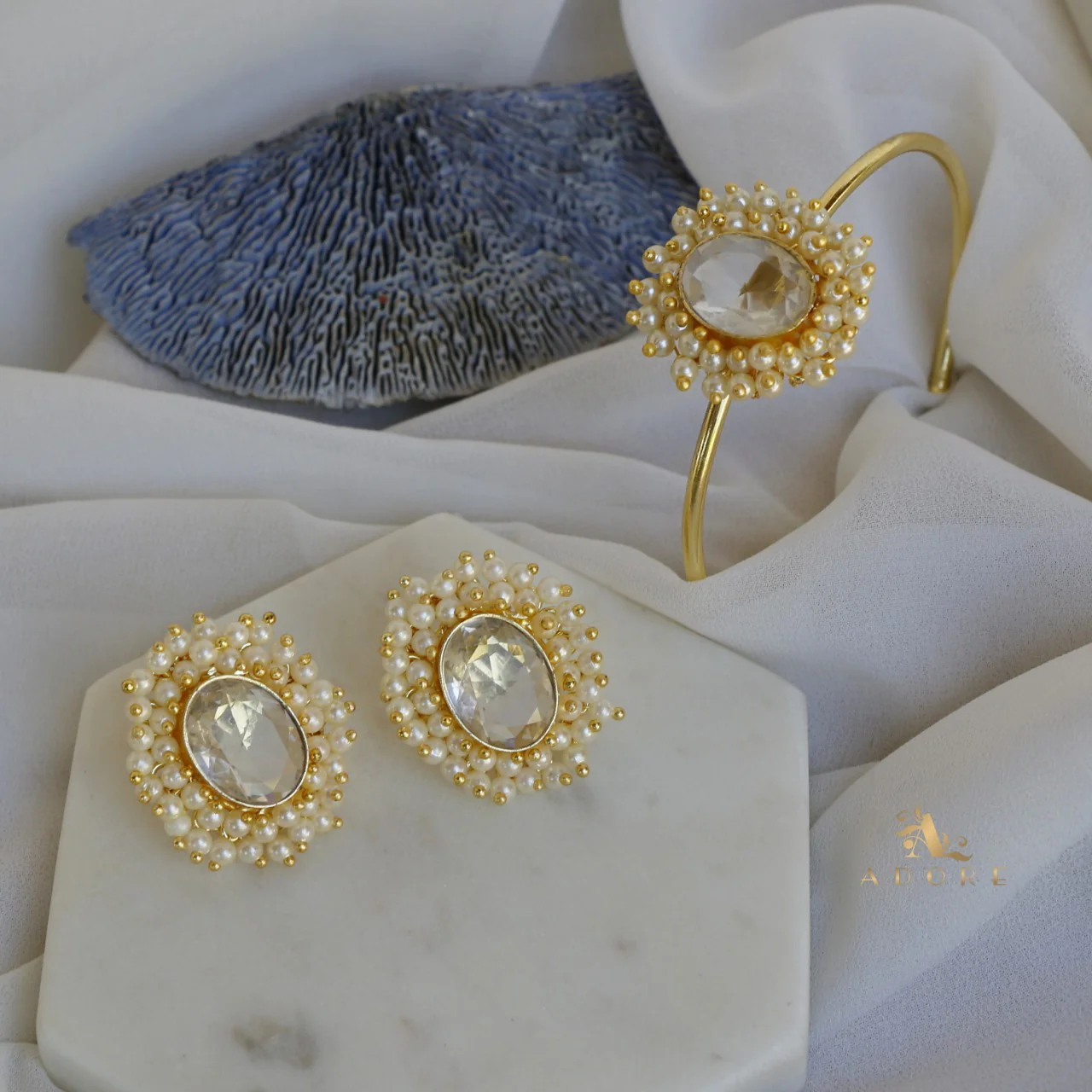 Glossy Halina Pearl Bracelet With Earring - Image 11