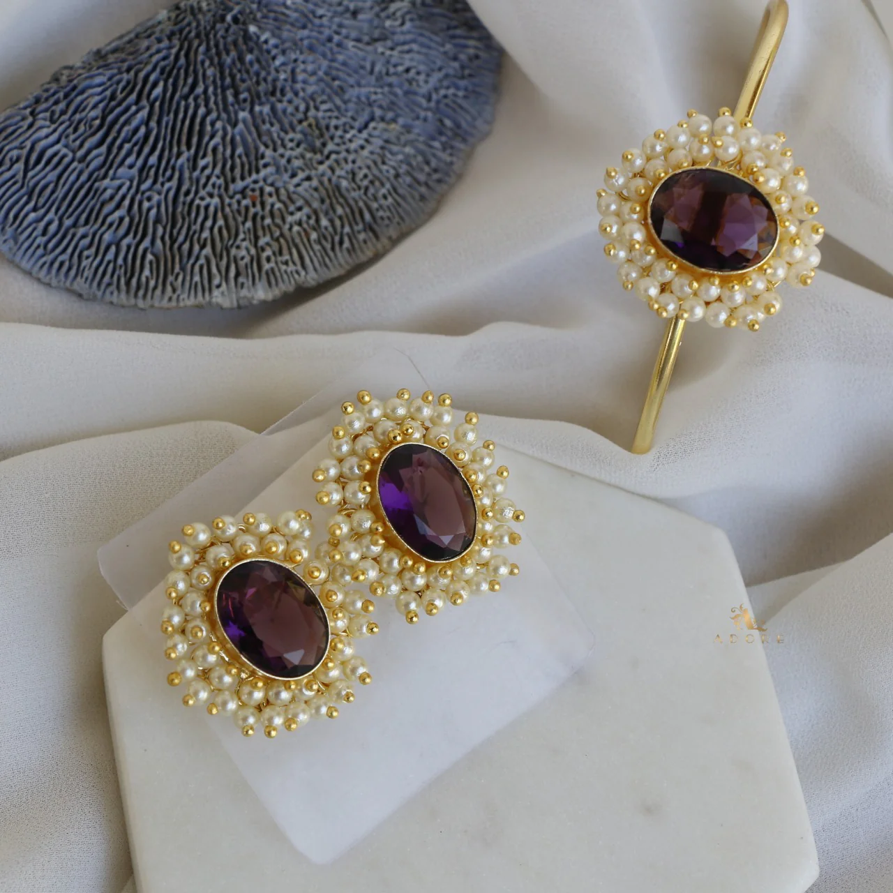 Glossy Halina Pearl Bracelet With Earring - Image 12
