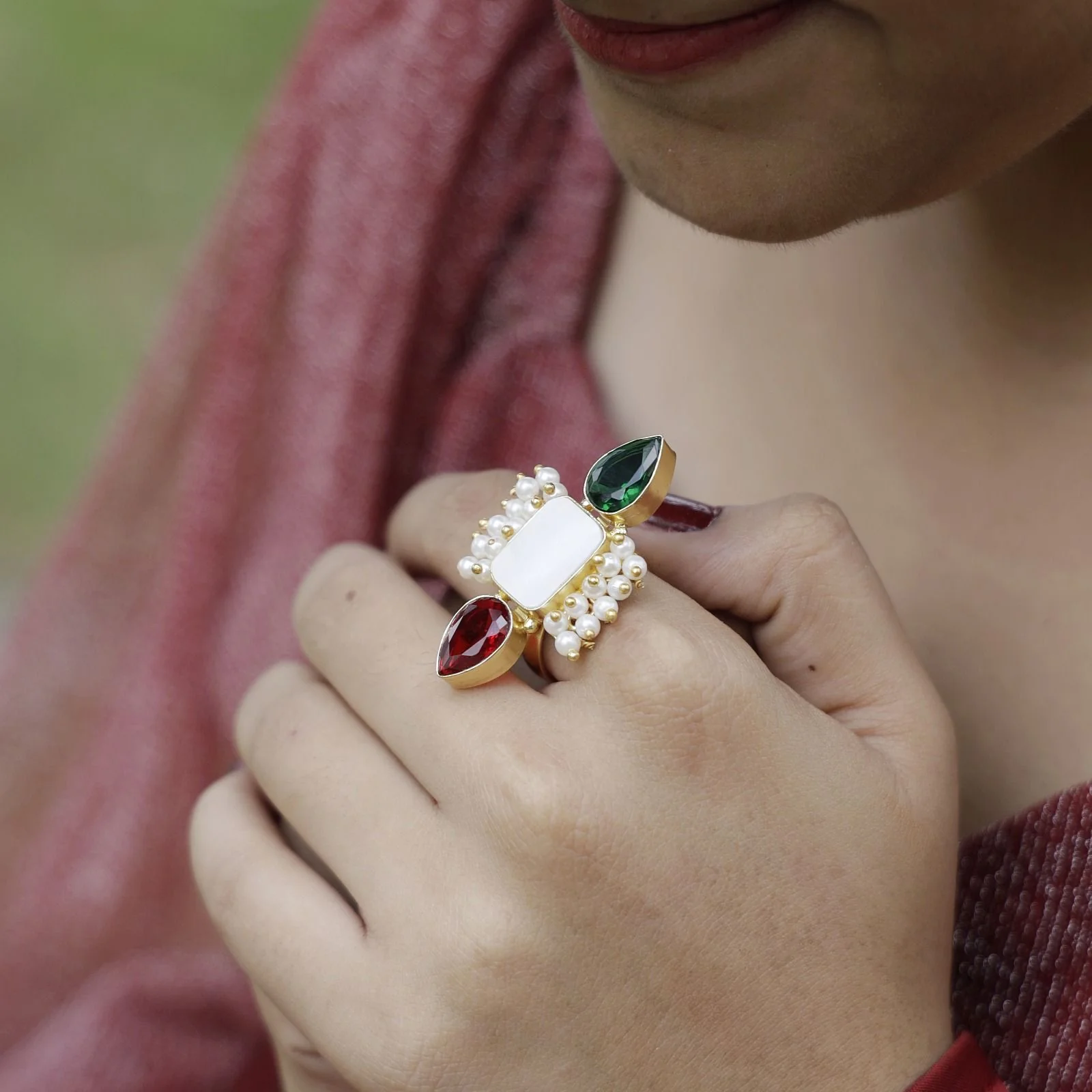 Glossy Krizva MOP Rectangle Cluster Pearl Ring - Image 5