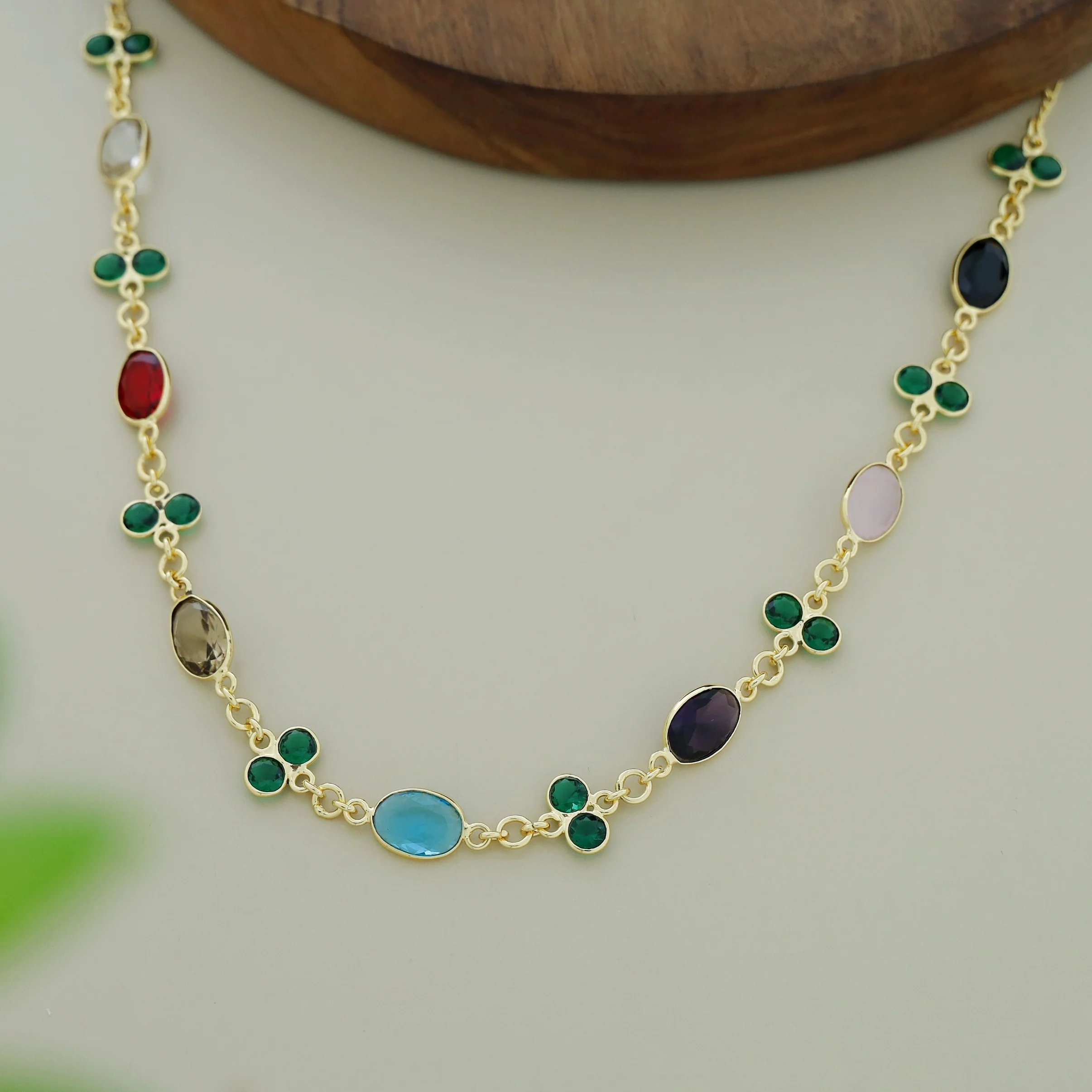 Lorea Glossy Neckpiece - Image 10