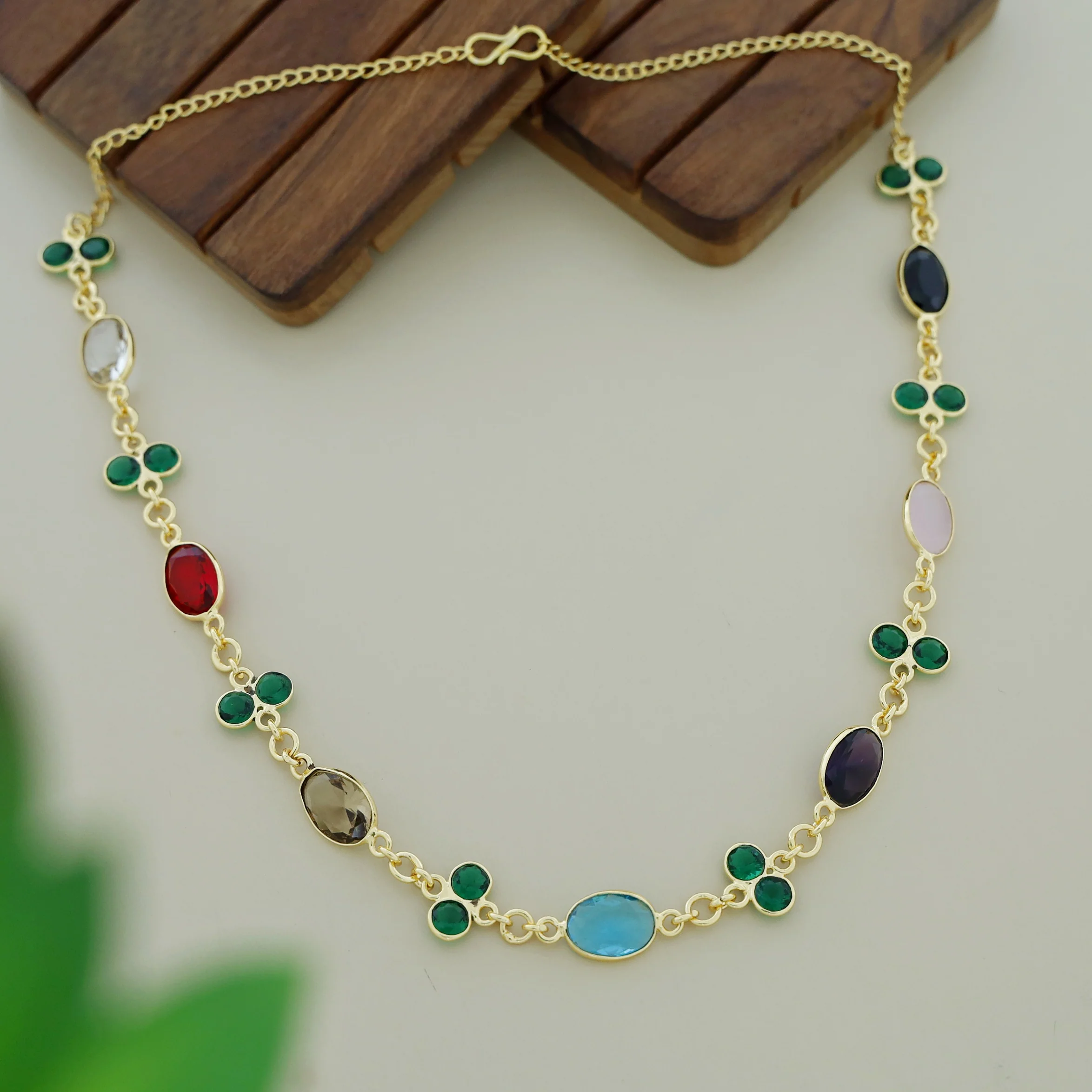 Lorea Glossy Neckpiece - Image 11