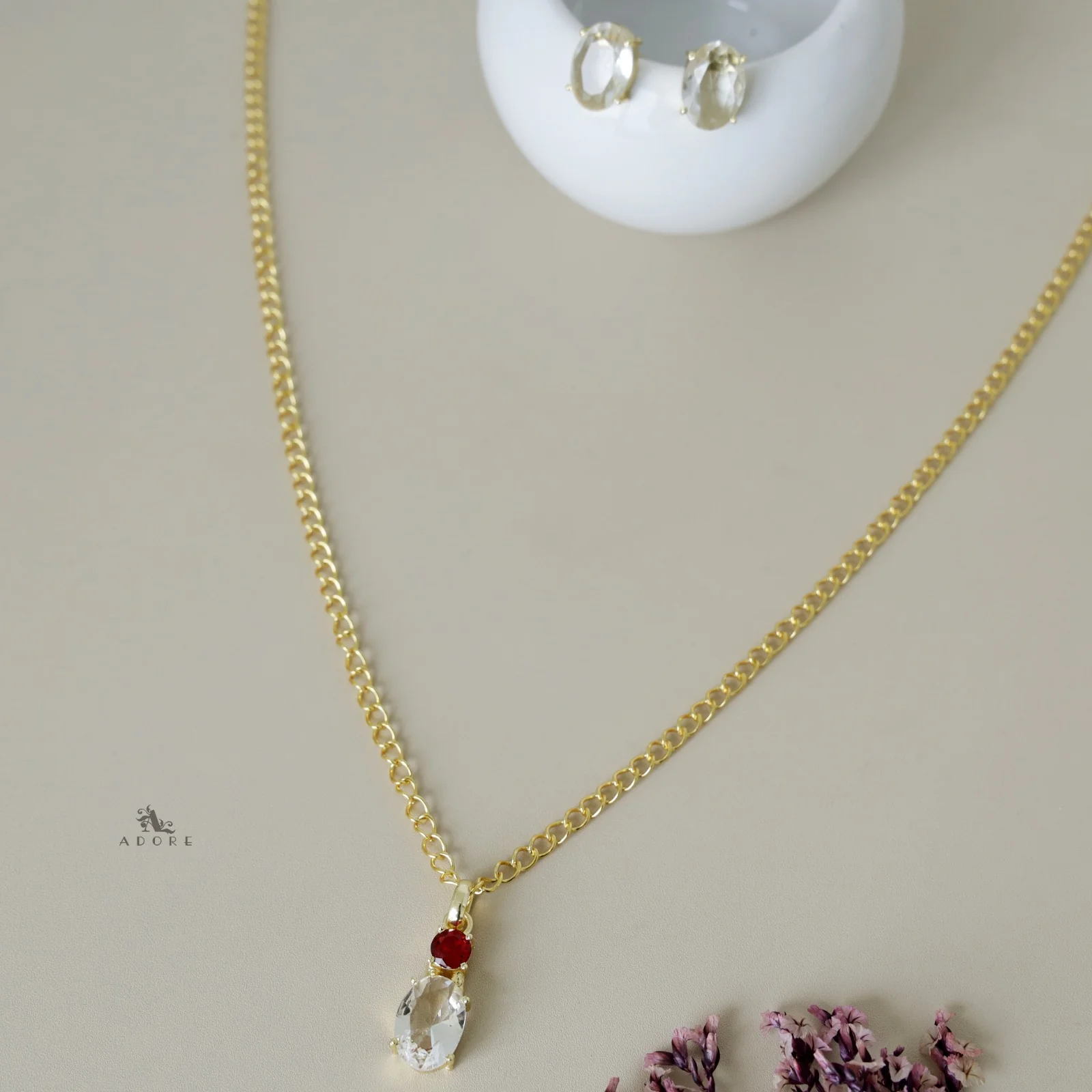 Glossy Oval Claw Neckpiece with Studs - Image 10