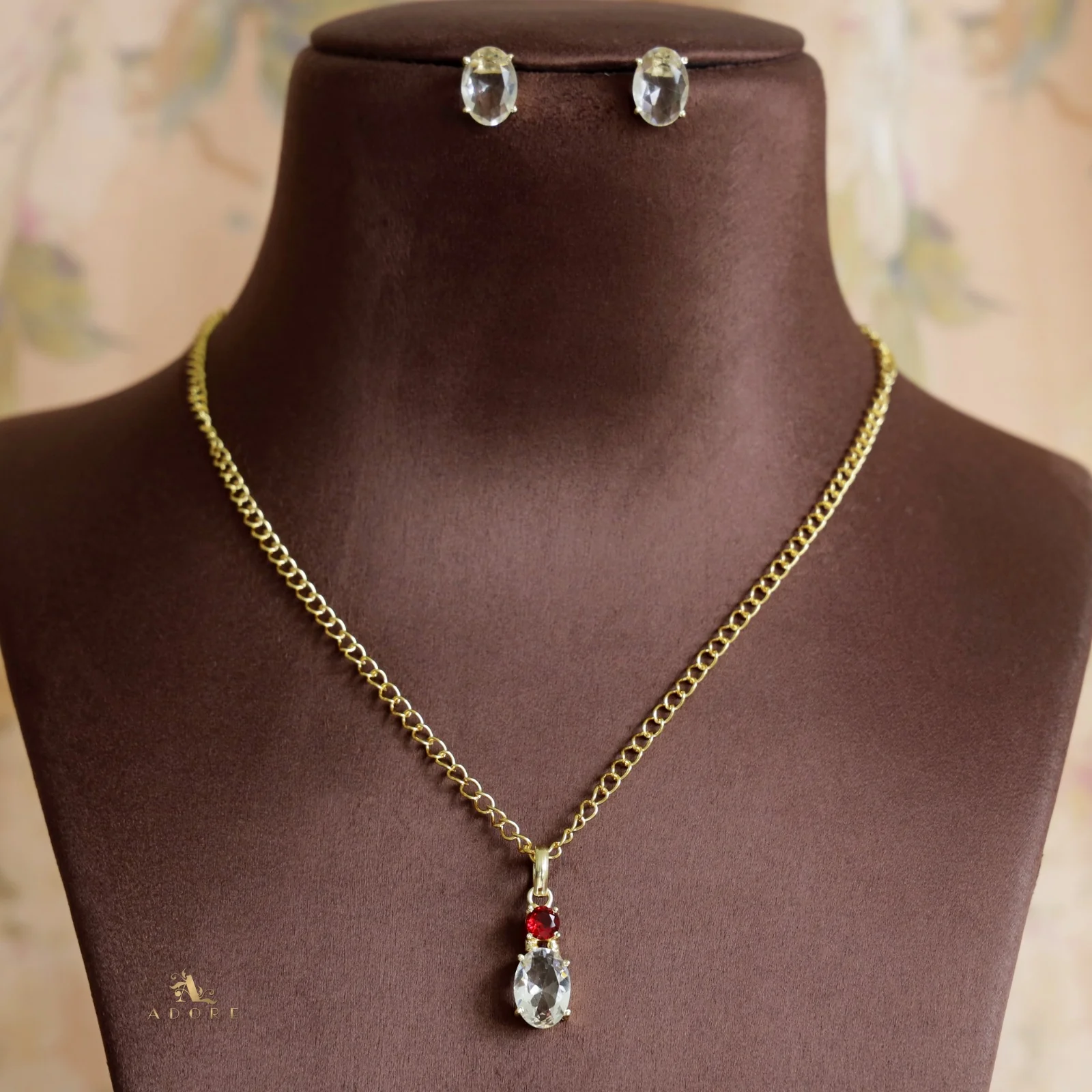 Glossy Oval Claw Neckpiece with Studs - Image 2