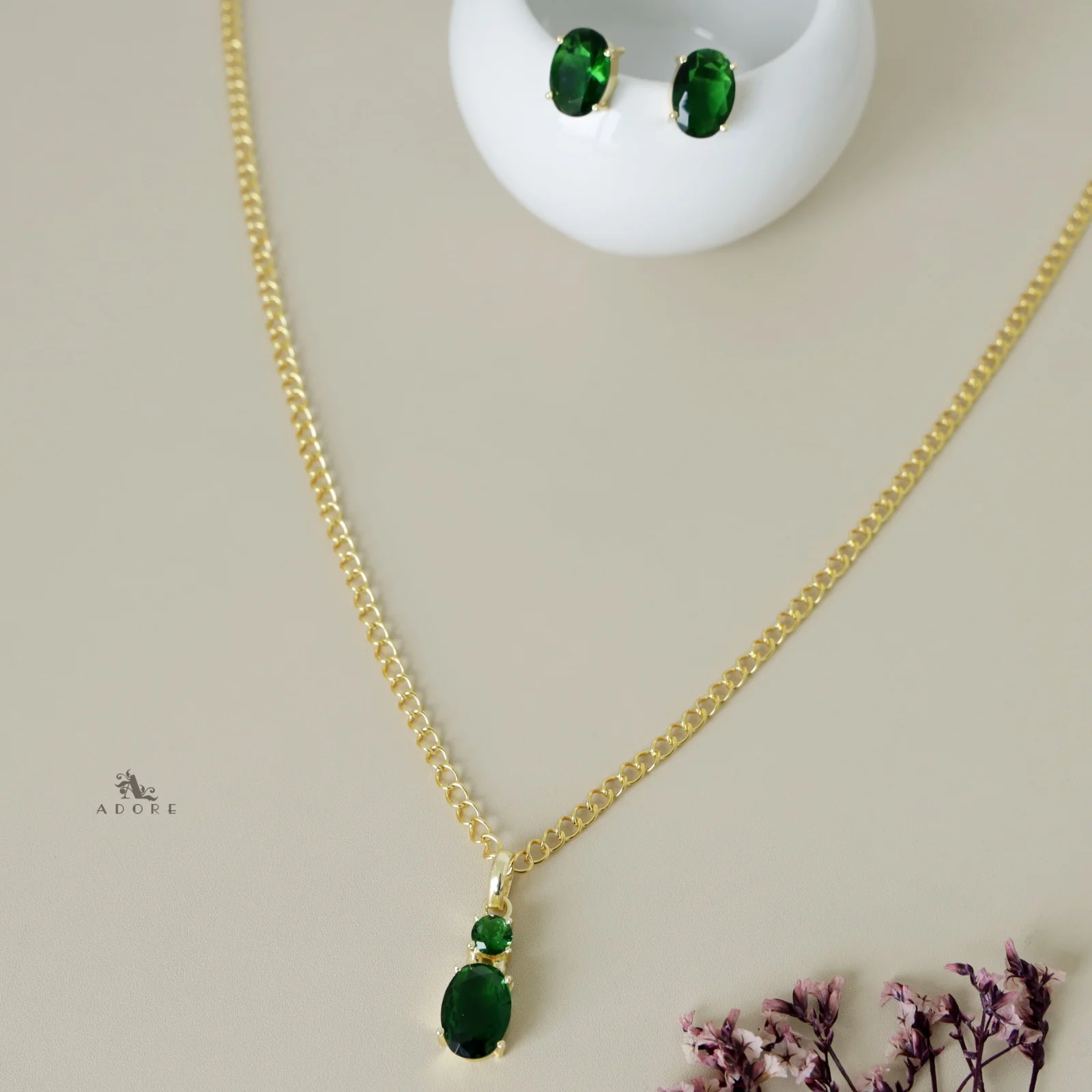 Glossy Oval Claw Neckpiece with Studs - Image 6