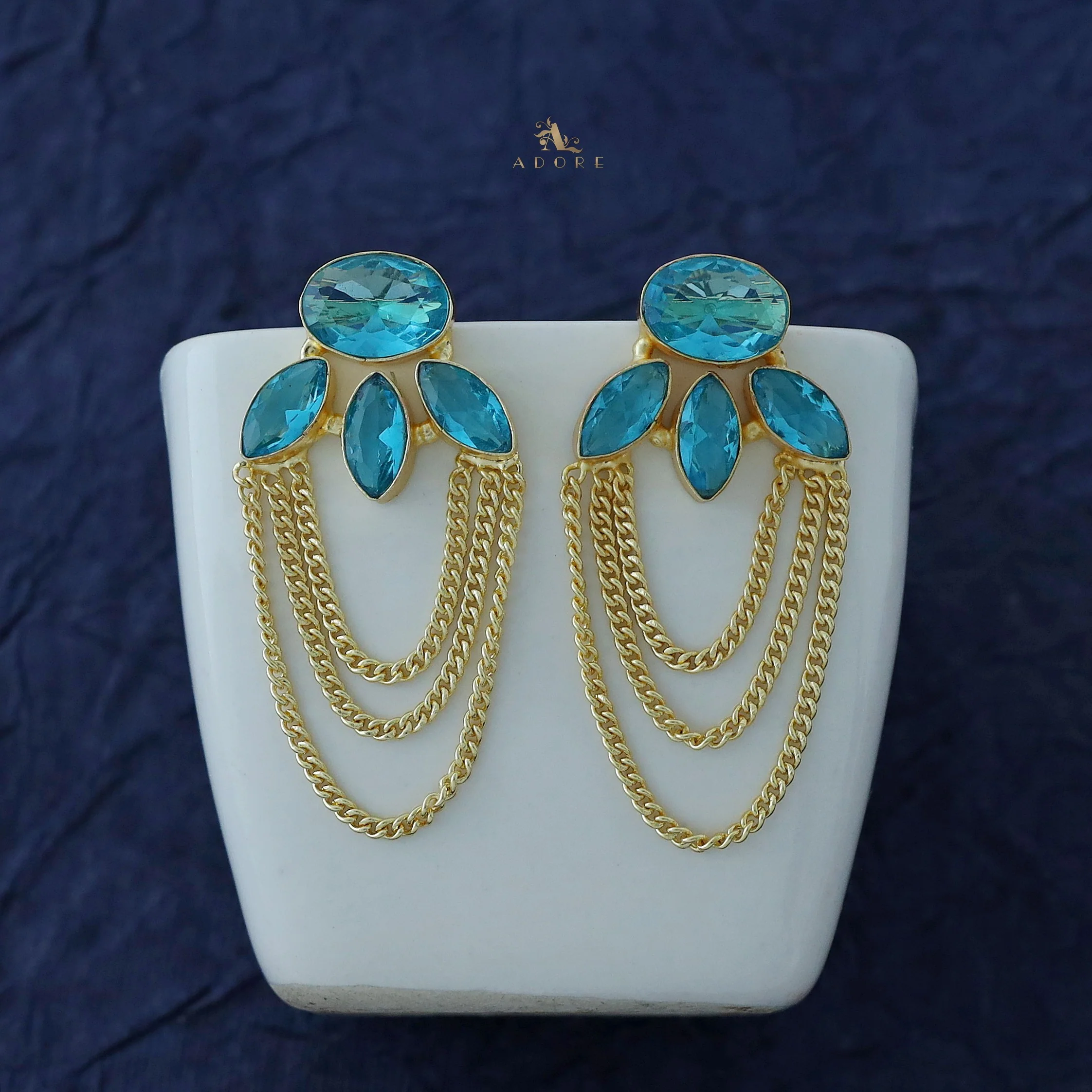 Glossy Oval Tri Leaf Chain Earring - Image 11