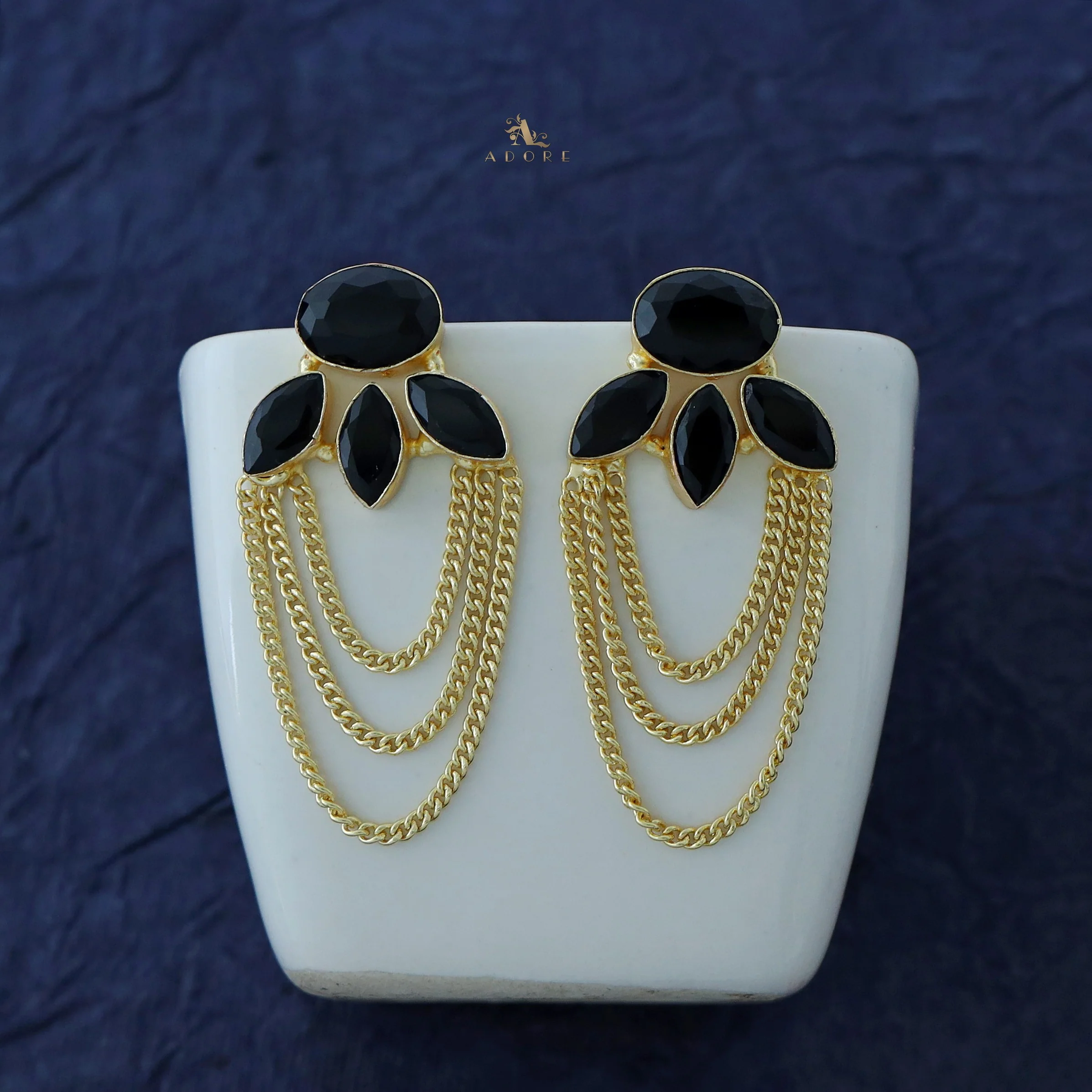 Glossy Oval Tri Leaf Chain Earring - Image 12