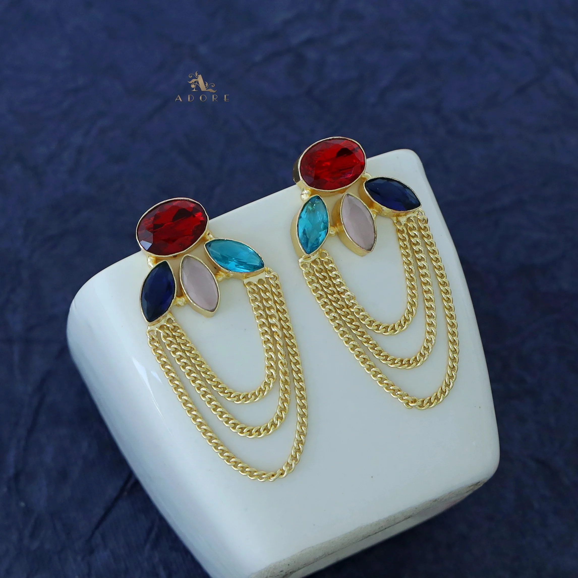 Glossy Oval Tri Leaf Chain Earring - Image 13