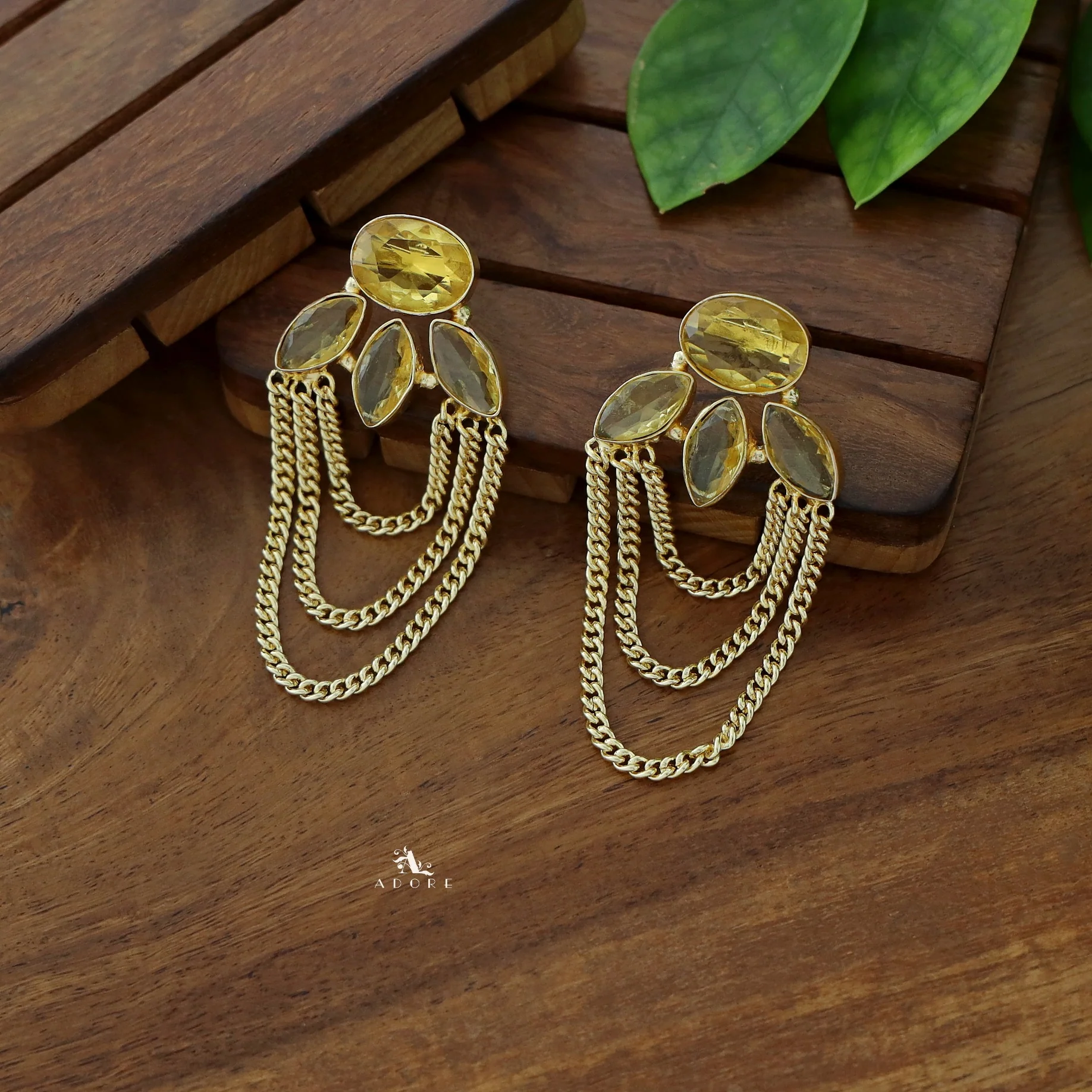 Glossy Oval Tri Leaf Chain Earring - Image 15