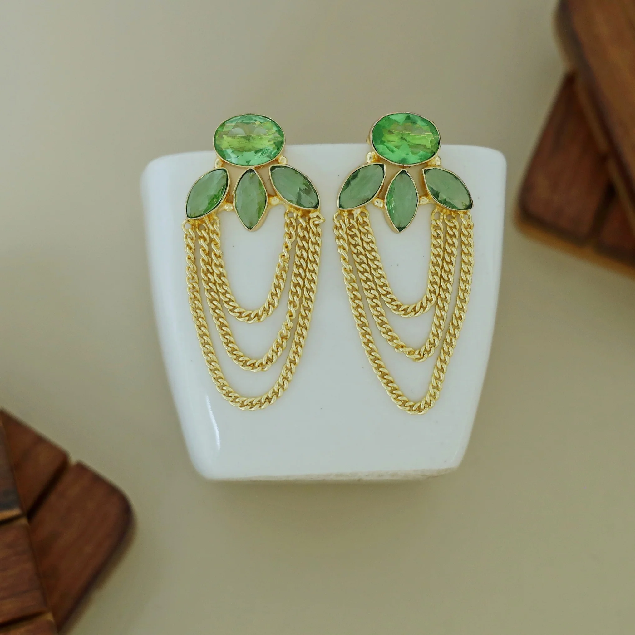 Glossy Oval Tri Leaf Chain Earring - Image 4