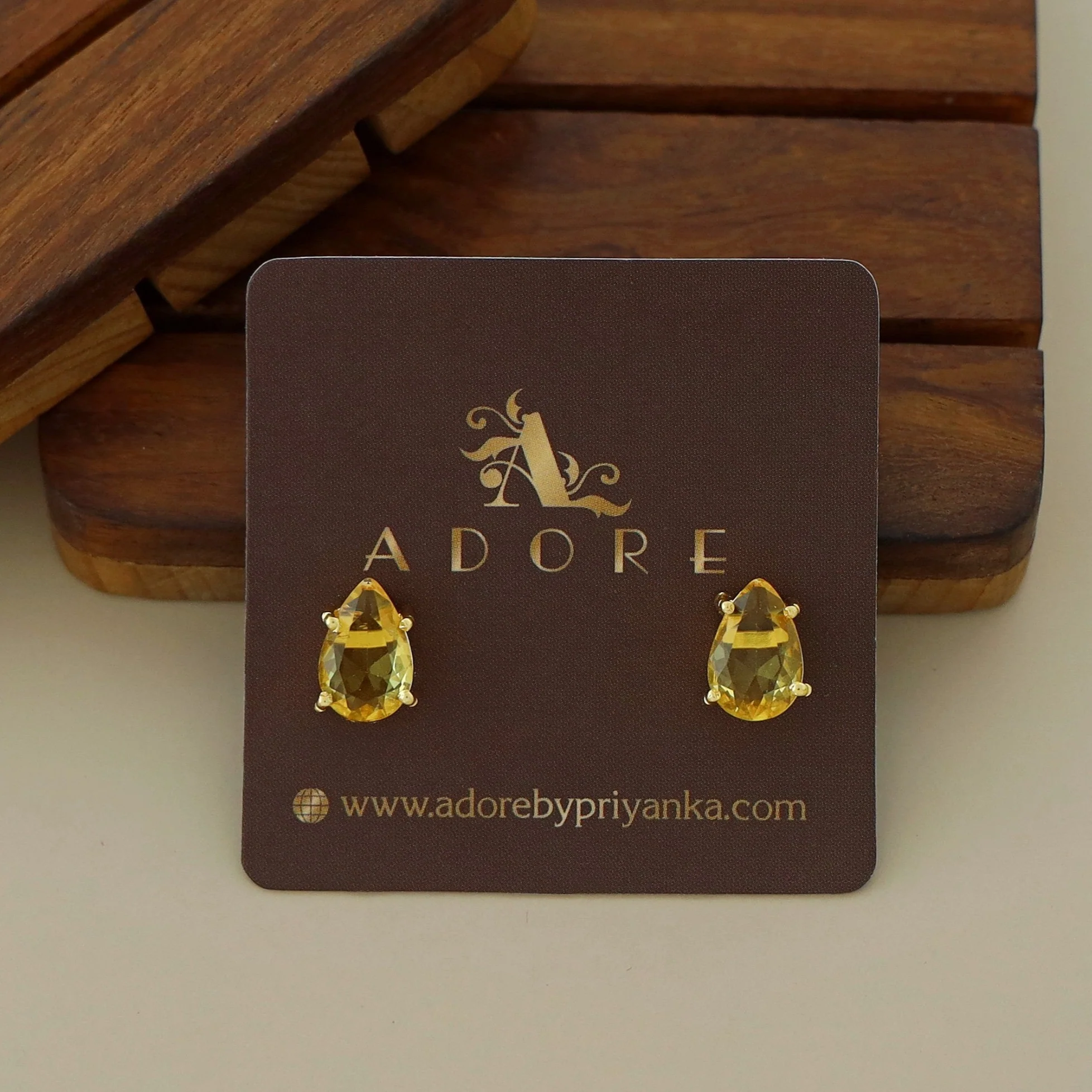 Glossy Rain Drop Claw Stud - Image 10
