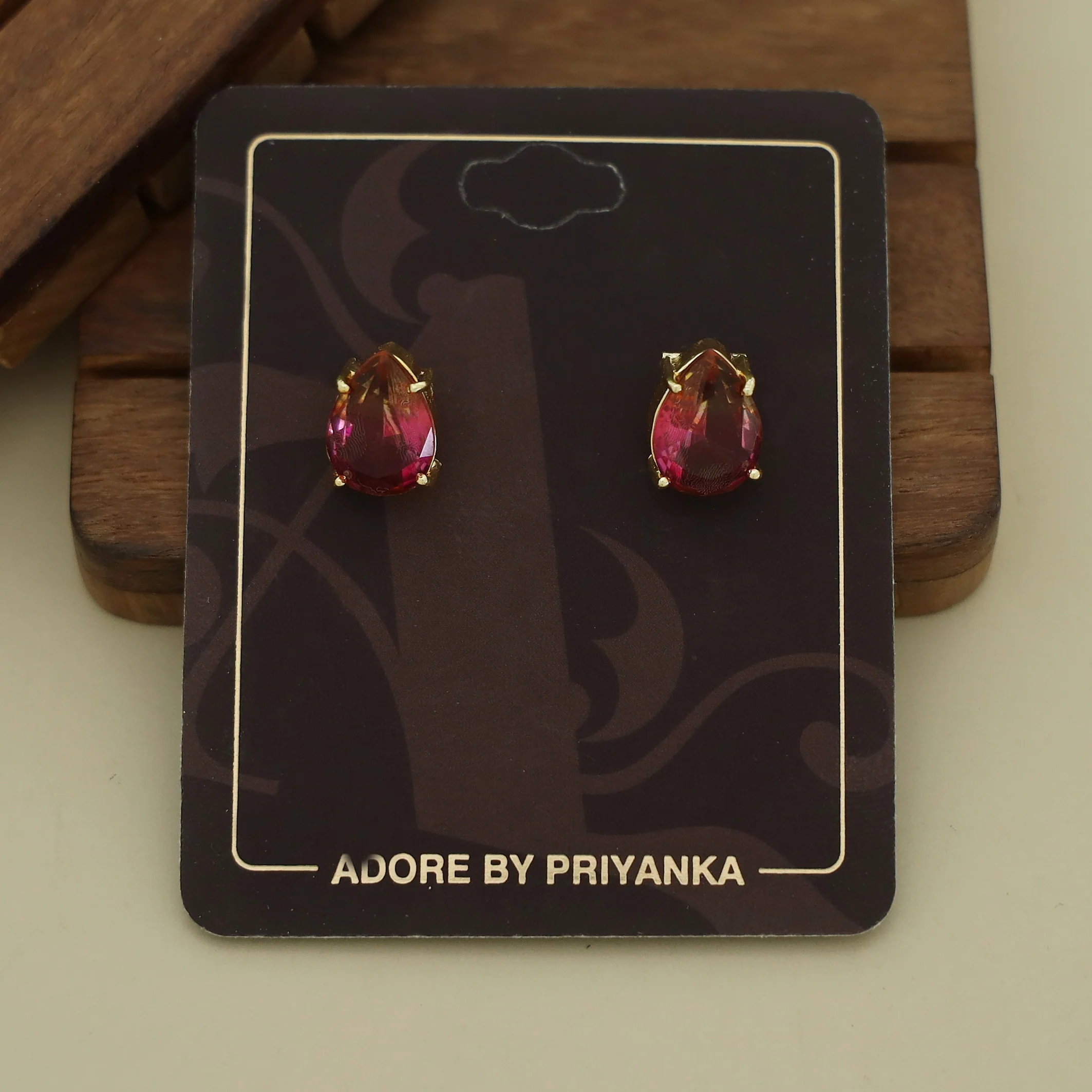 Glossy Rain Drop Claw Stud - Image 14