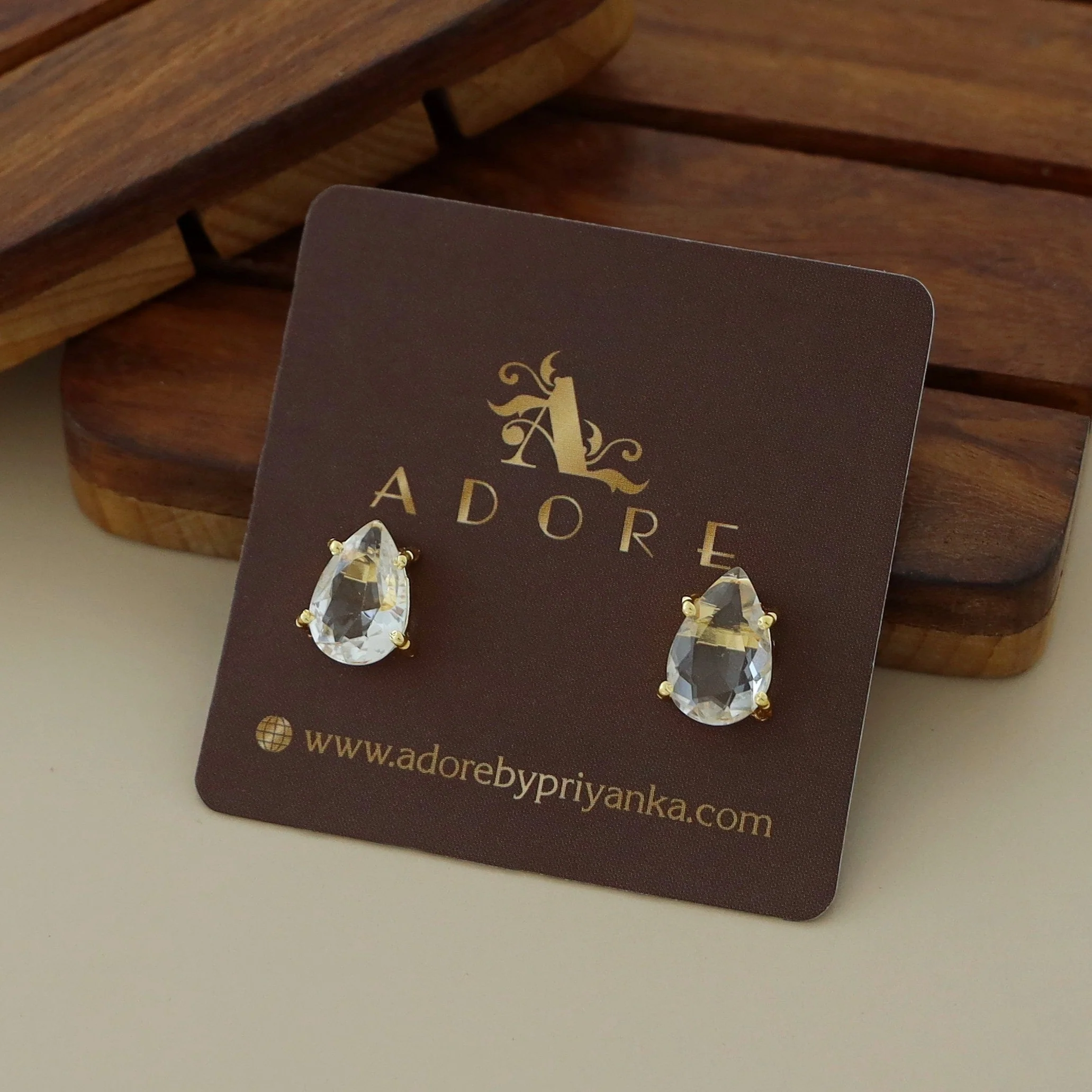 Glossy Rain Drop Claw Stud - Image 3