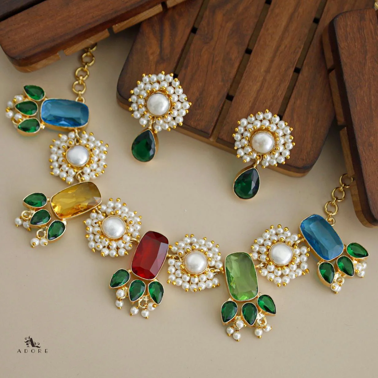 Glossy Rectangle + Cluster Pearl Baroque Neckpiece with Earring - Image 11