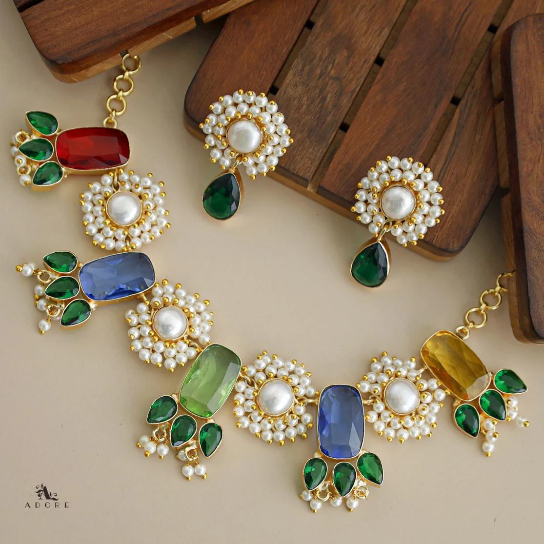 Glossy Rectangle + Cluster Pearl Baroque Neckpiece with Earring - Image 2