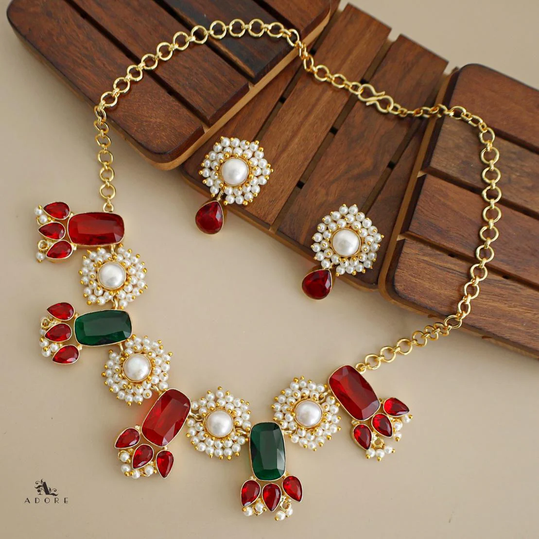 Glossy Rectangle + Cluster Pearl Baroque Neckpiece with Earring - Image 4