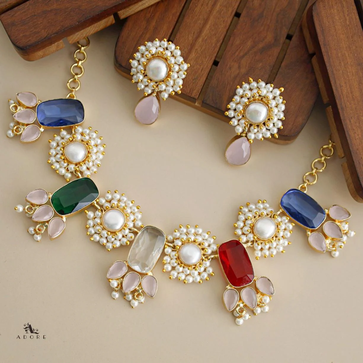 Glossy Rectangle + Cluster Pearl Baroque Neckpiece with Earring - Image 7
