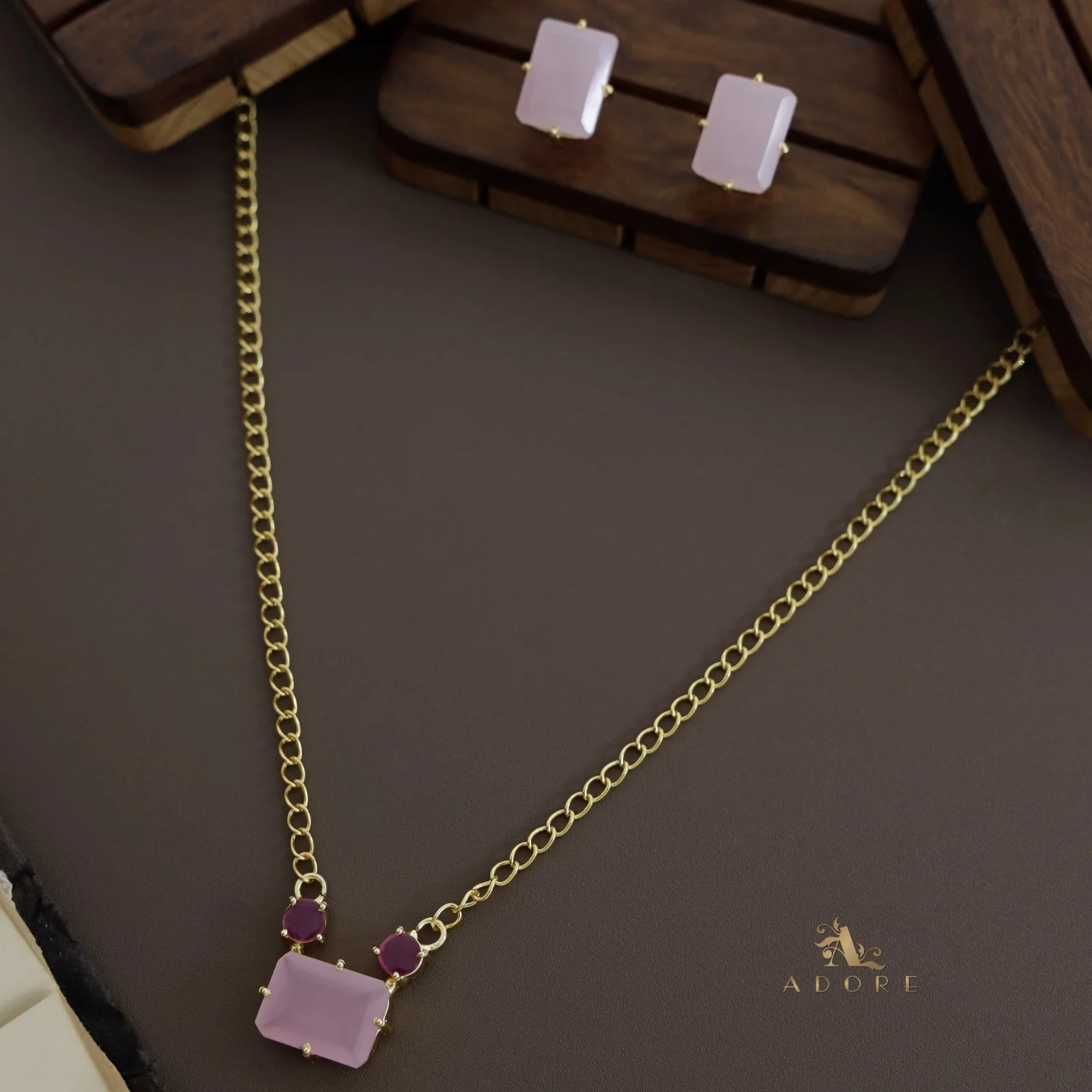Glossy Rectangle Long Neckpiece With Stud - Image 12