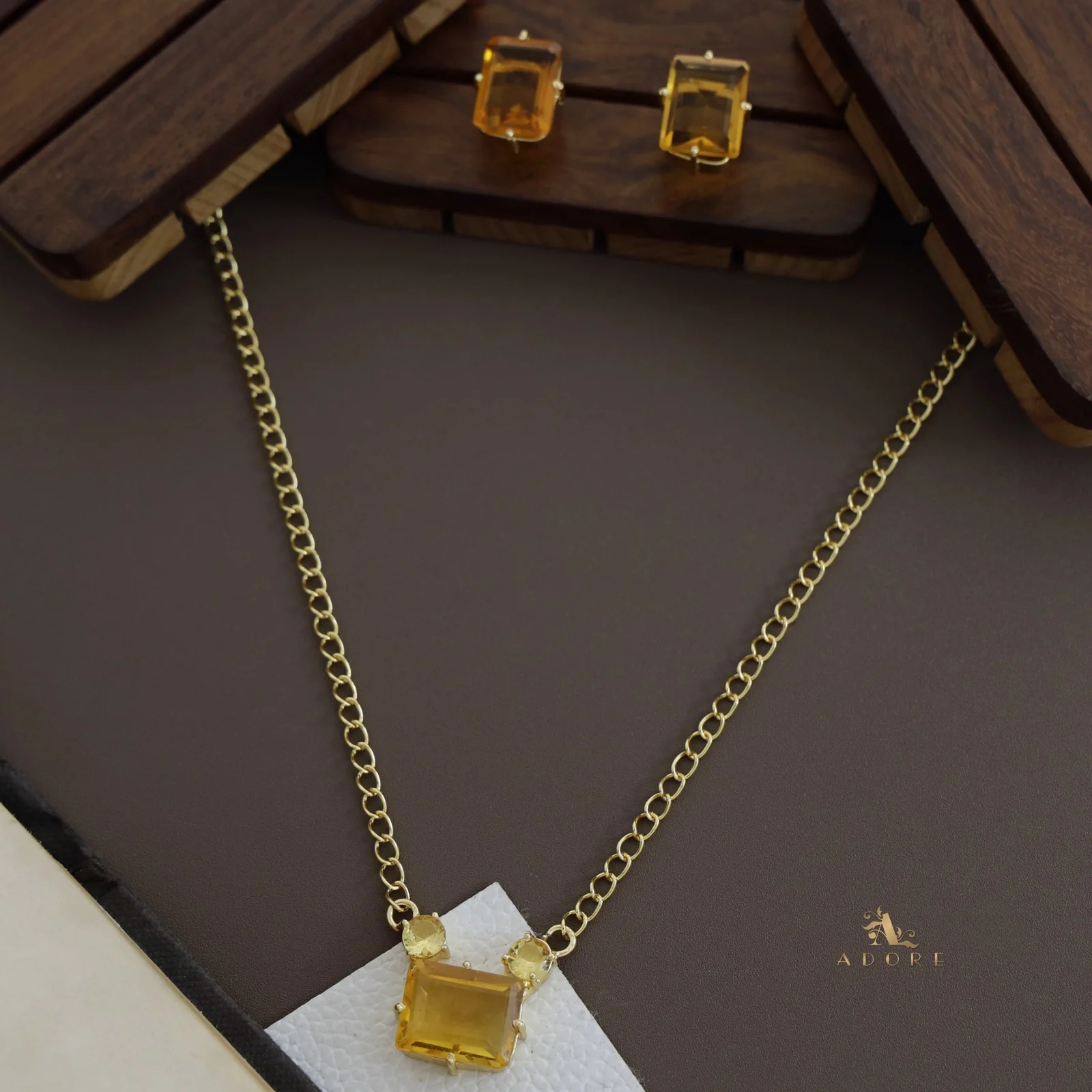 Glossy Rectangle Long Neckpiece With Stud - Image 5