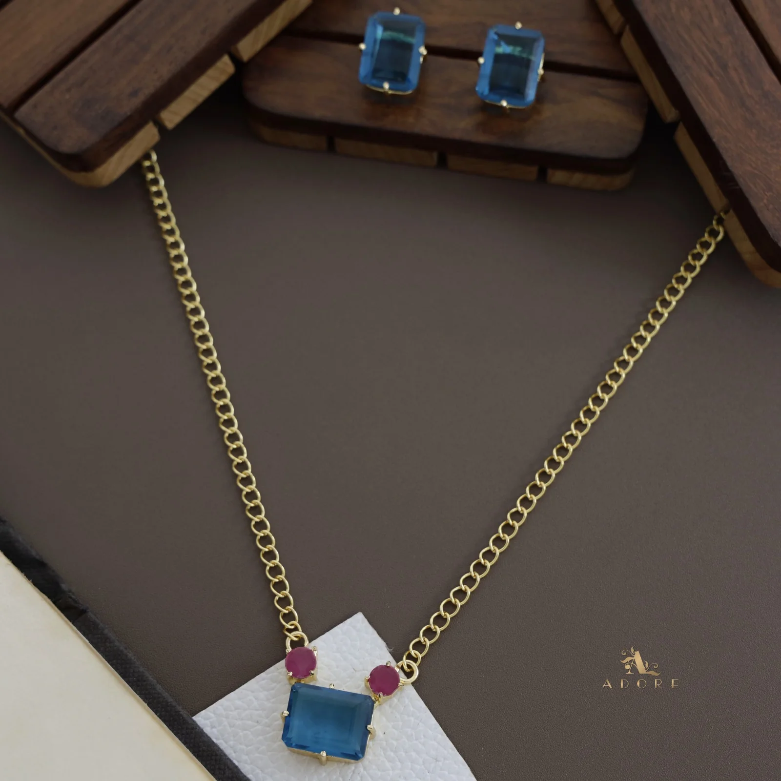 Glossy Rectangle Long Neckpiece With Stud - Image 6
