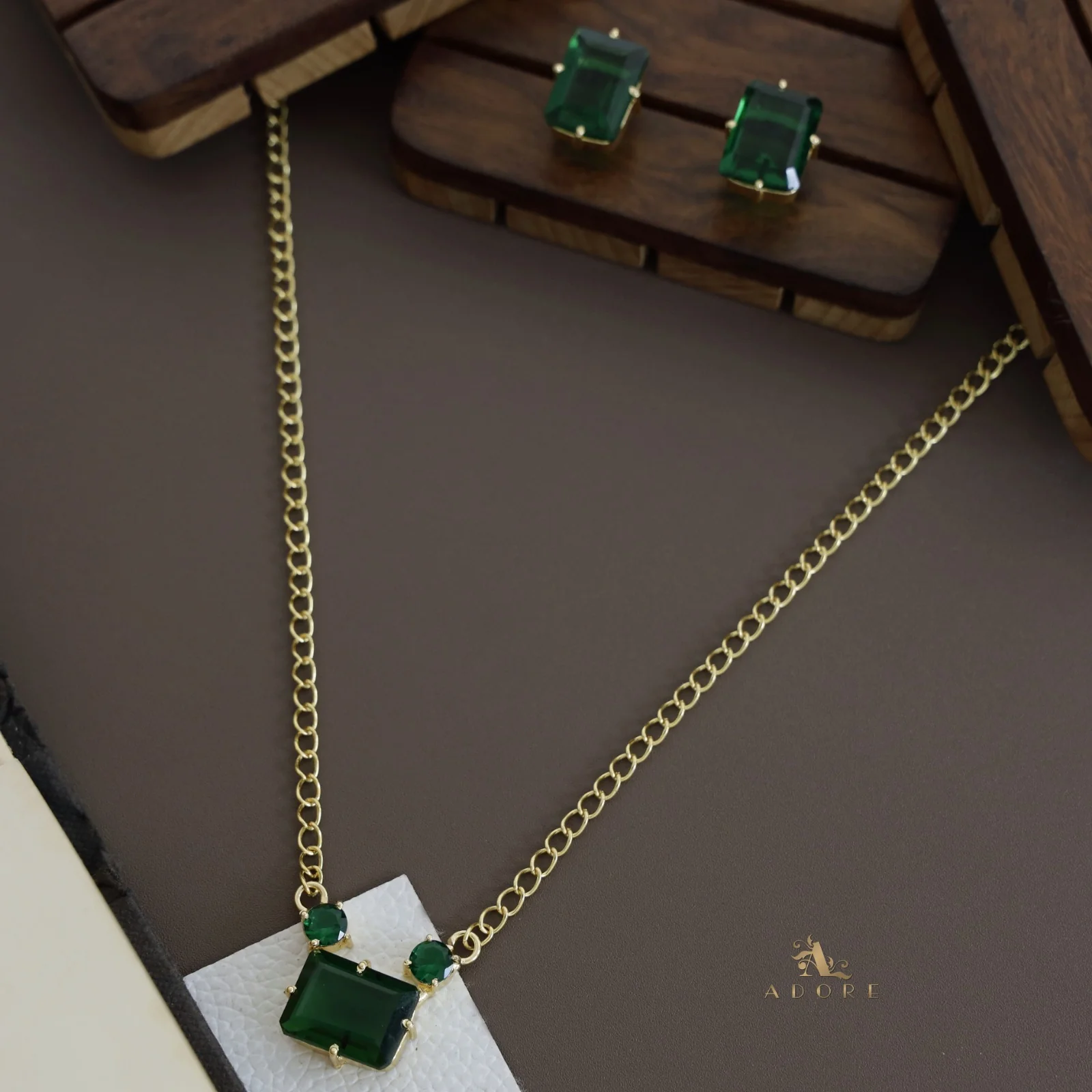 Glossy Rectangle Long Neckpiece With Stud - Image 8