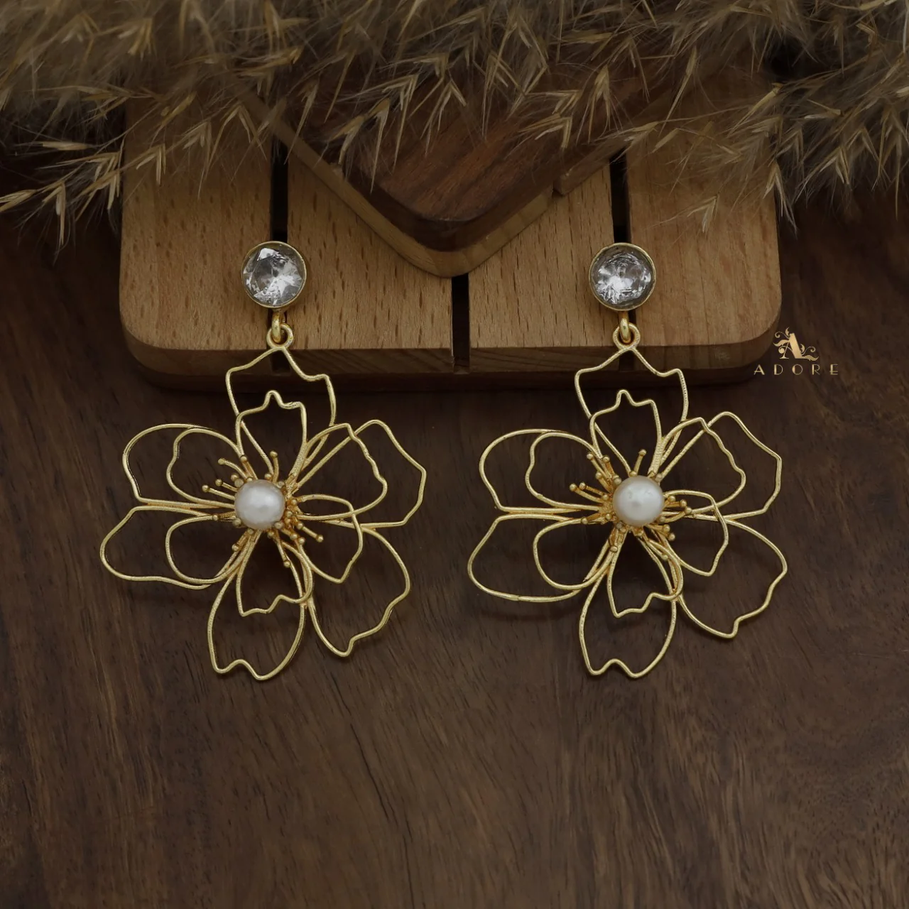 Glossy Rosline Flower Pearl Earring - Image 6