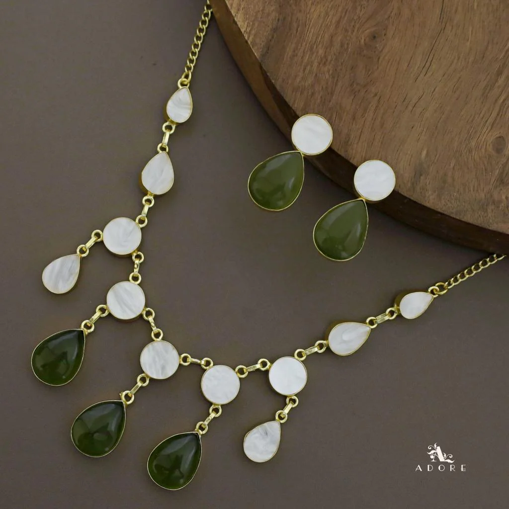 Glossy Round Drop MoP Neckpiece with Earring - Image 3