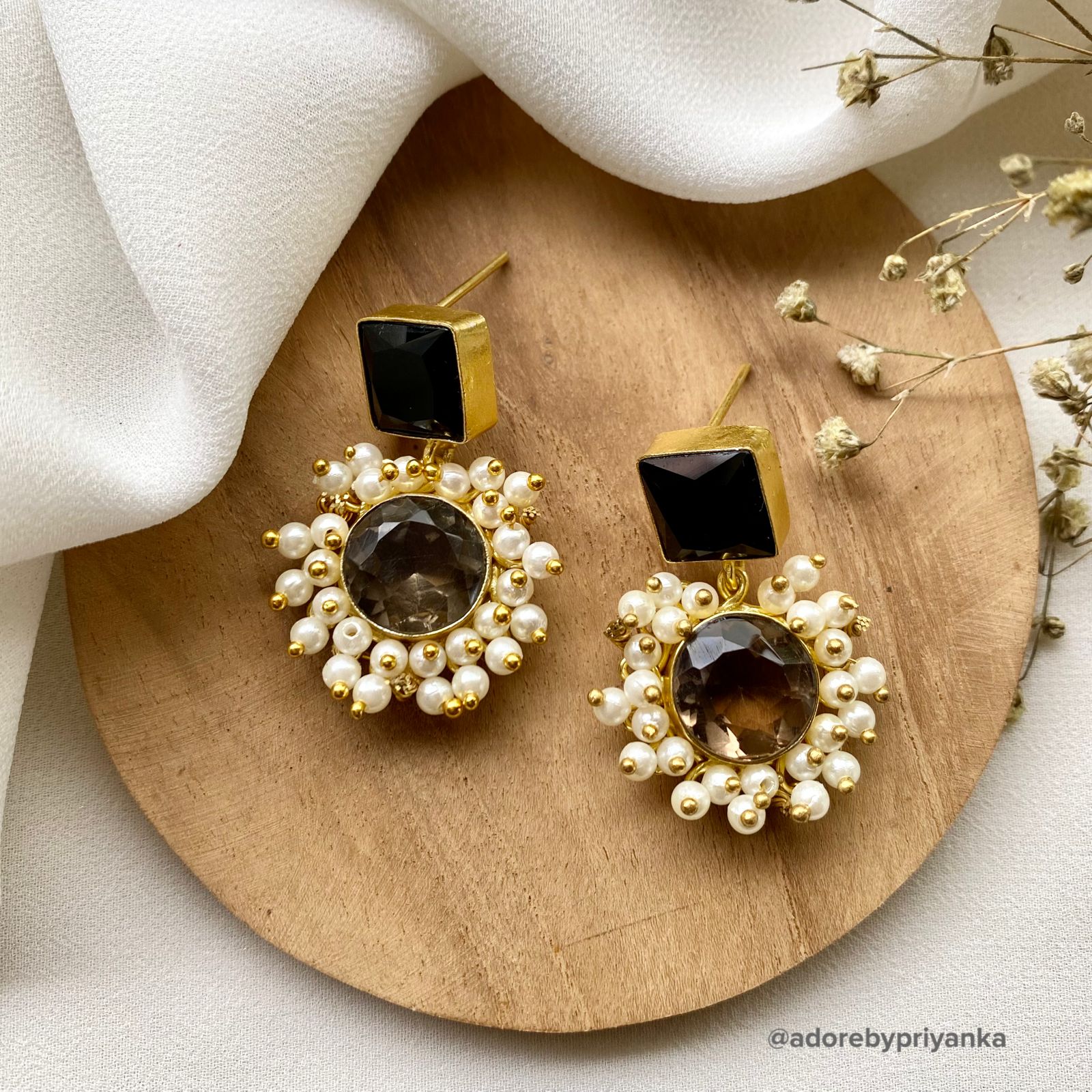 Glossy Royal Earrings - Image 11