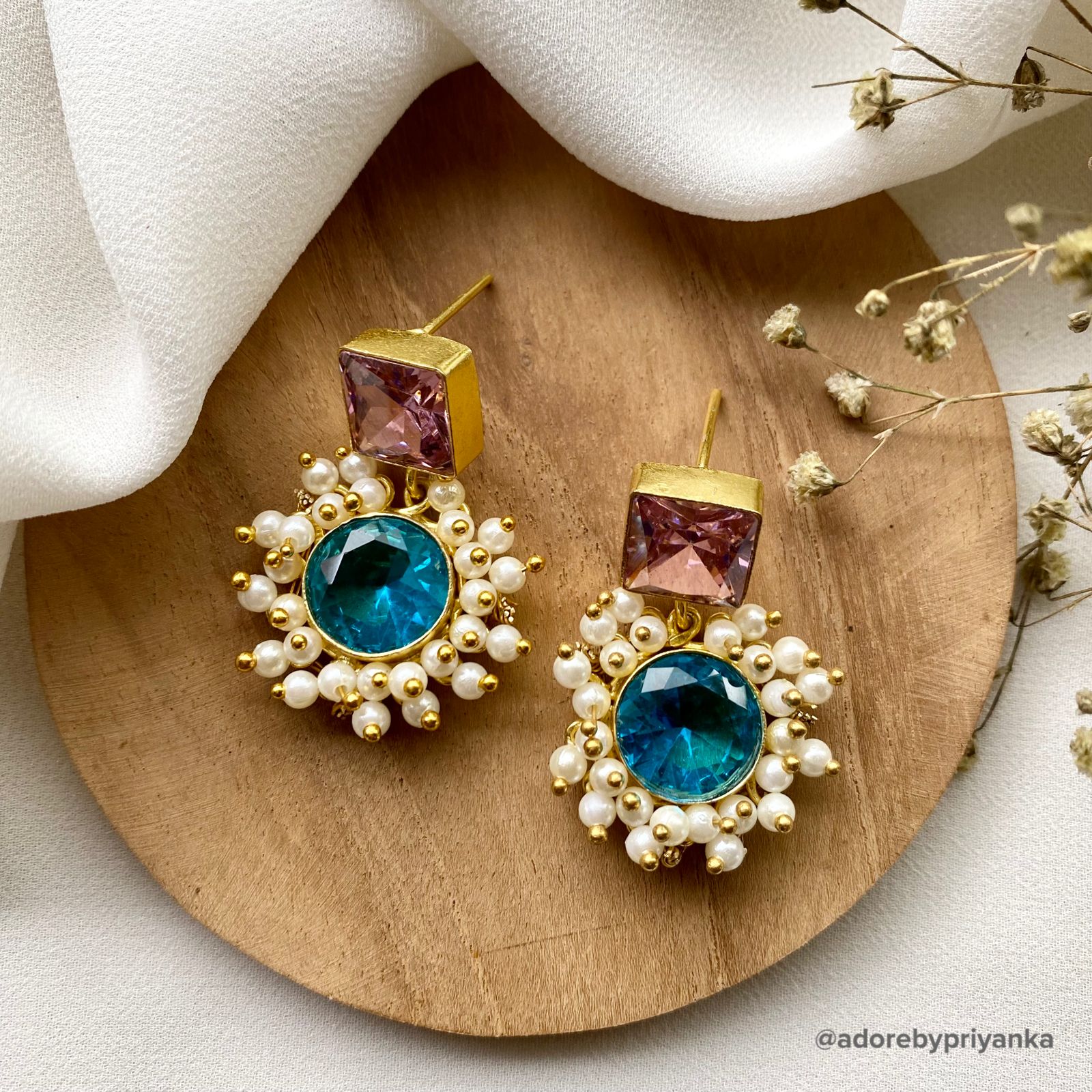 Glossy Royal Earrings - Image 6