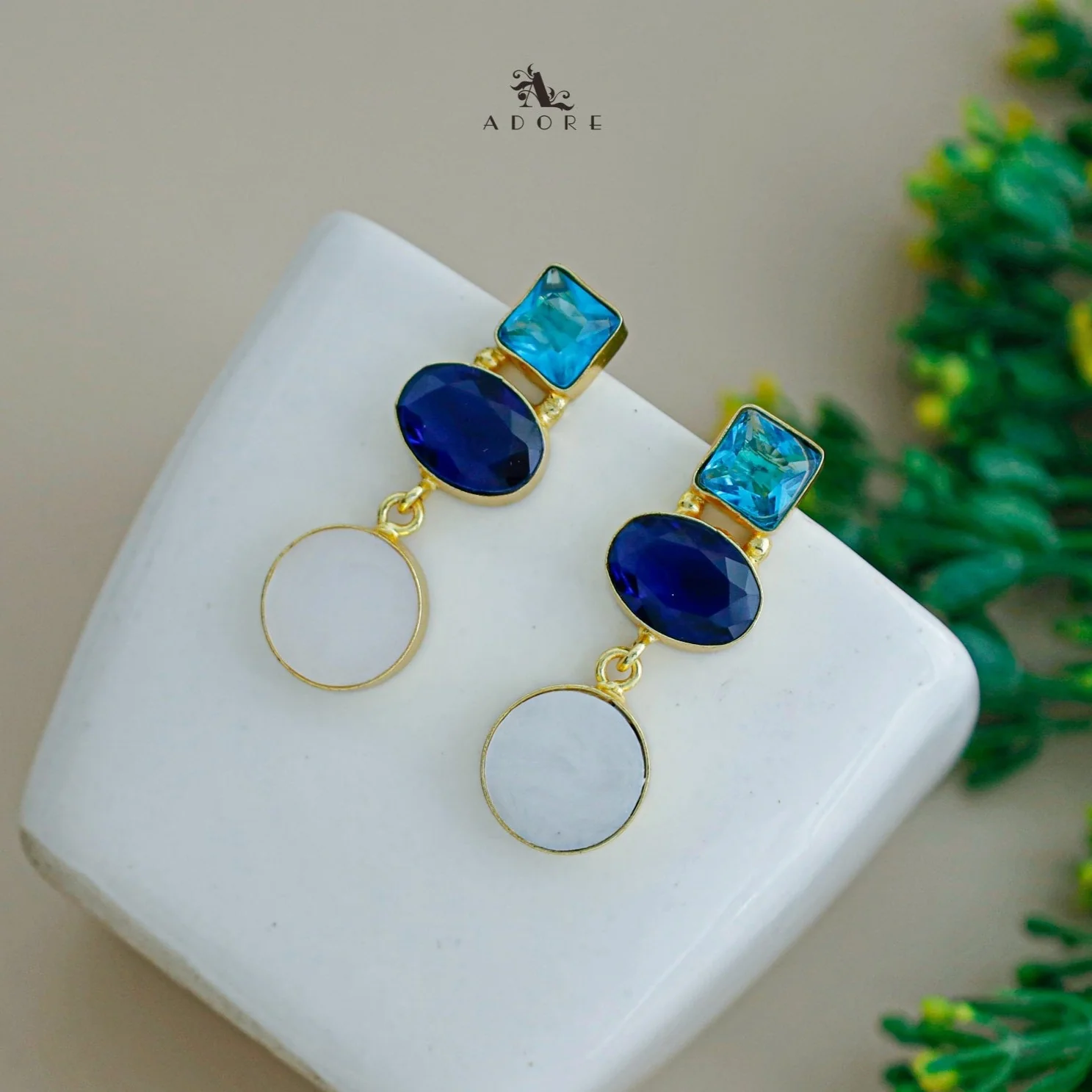 Glossy Square And Oval MOP Earring - Image 4