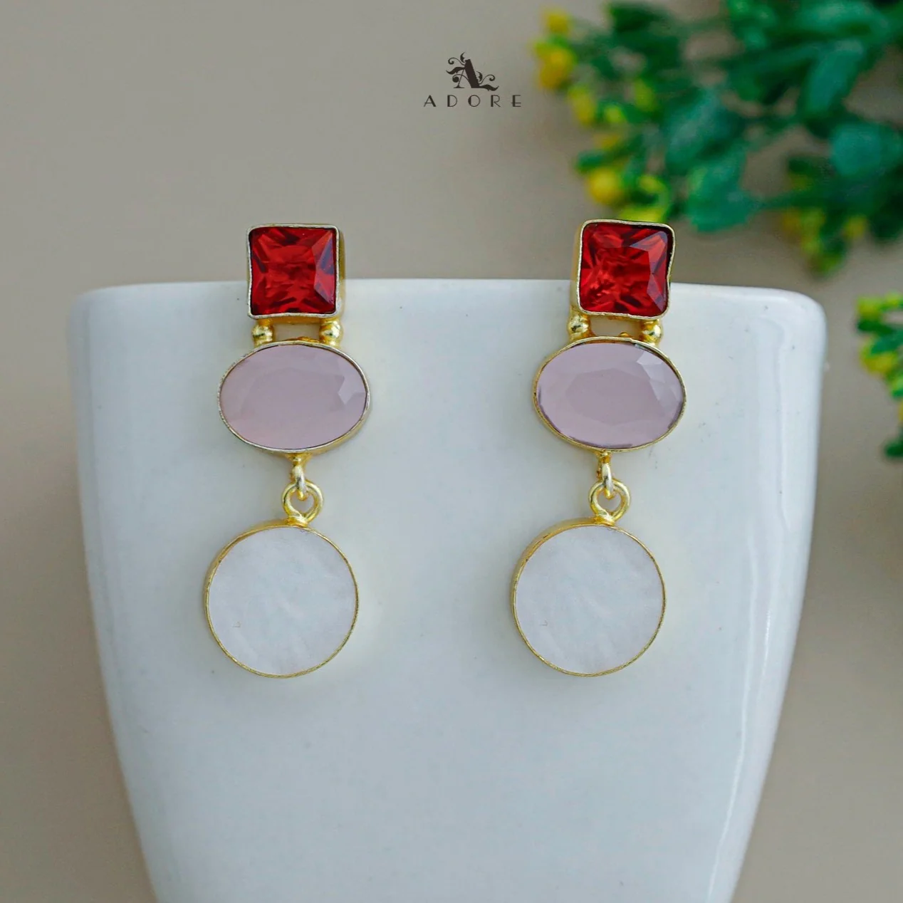 Glossy Square And Oval MOP Earring - Image 5