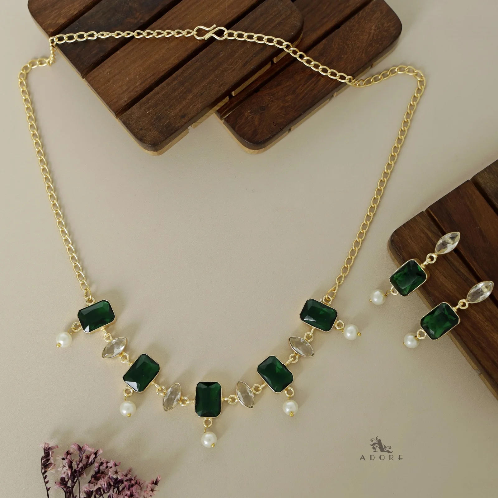 Glossy Square Ellipse Pearl Neckpiece with Earring - Image 5