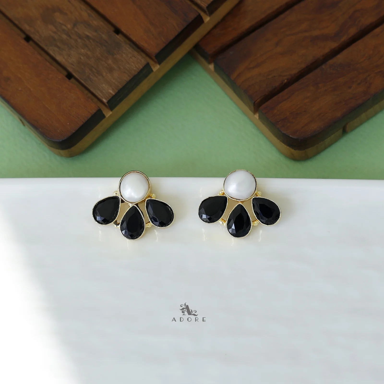 Glossy Trio Baroque Earring - Image 5