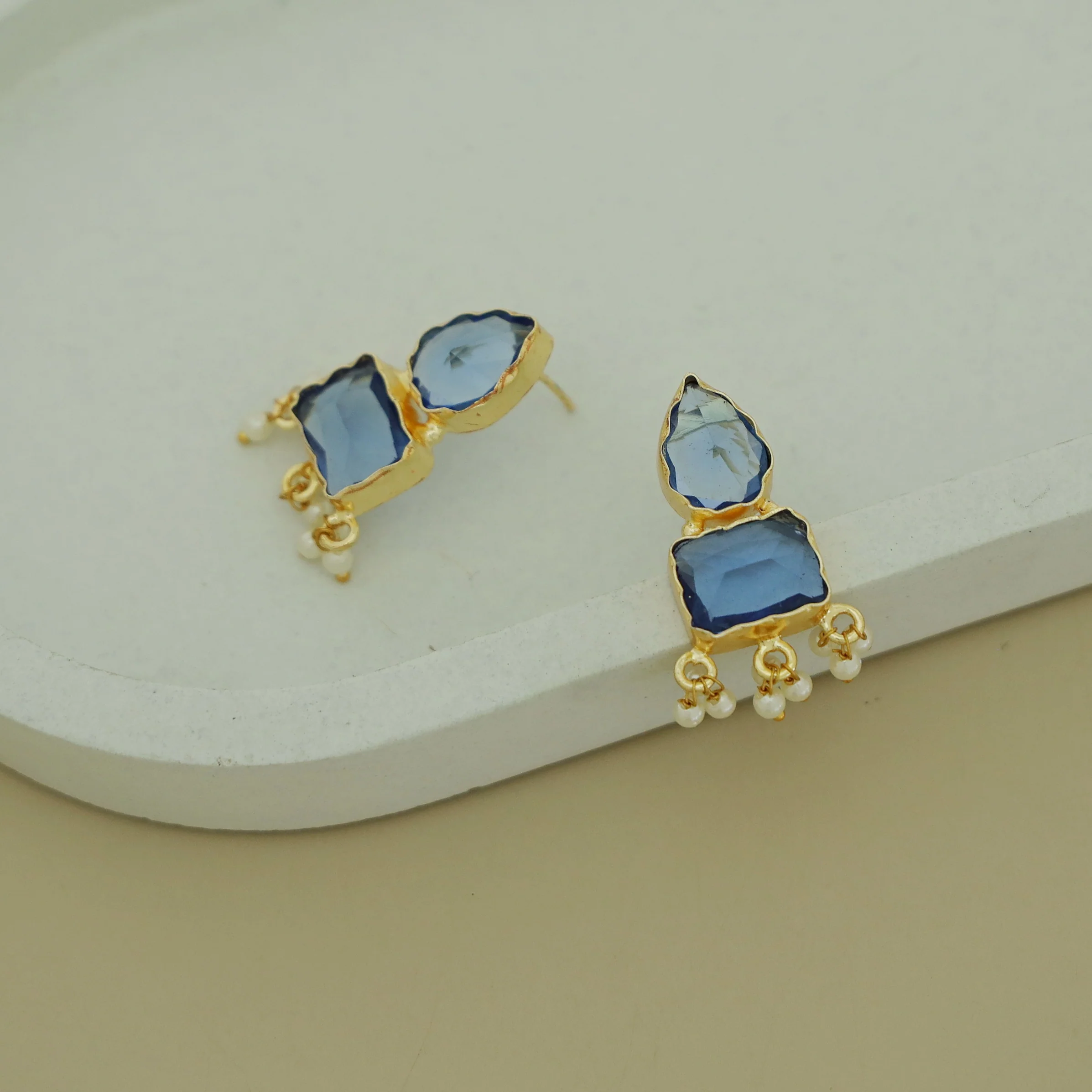 Glossy Valeska Pearl Earring - Image 13