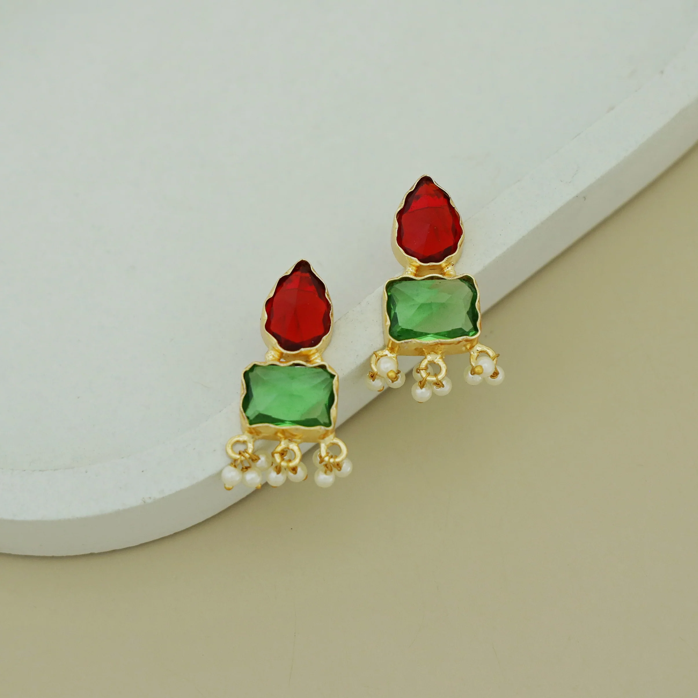 Glossy Valeska Pearl Earring - Image 6