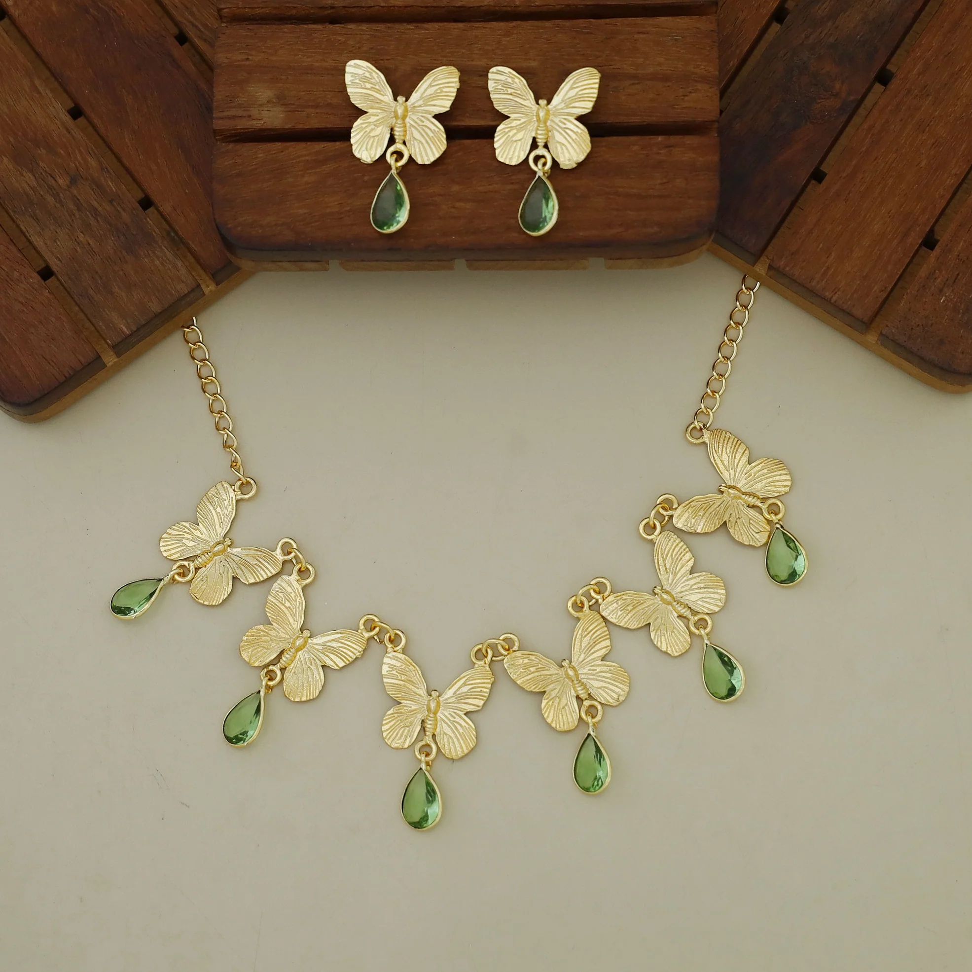 Gold Papillio Drop Glossy Neckpiece With Earring - Image 3