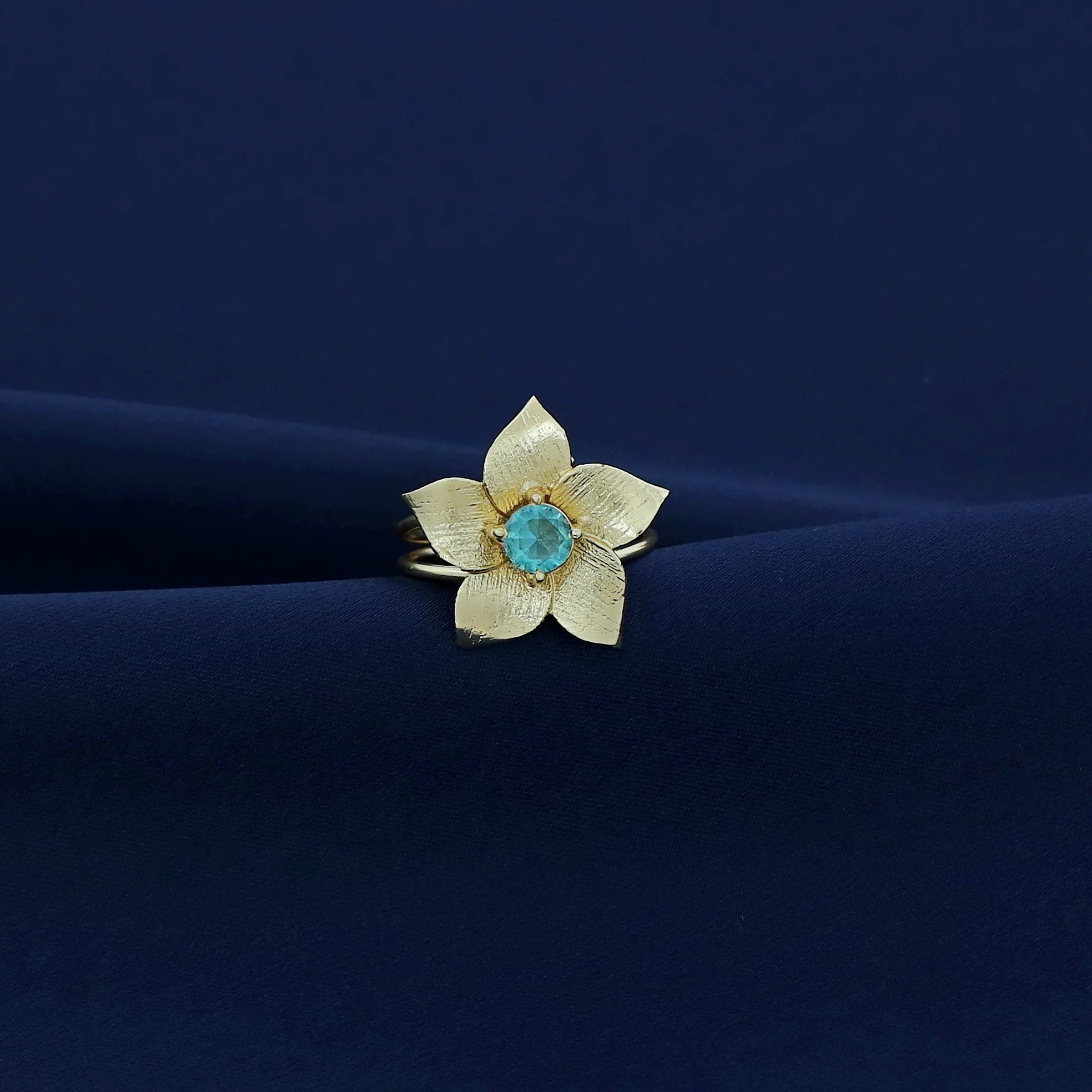 Golden 2 Layer Glossy Flower Ring - Image 12