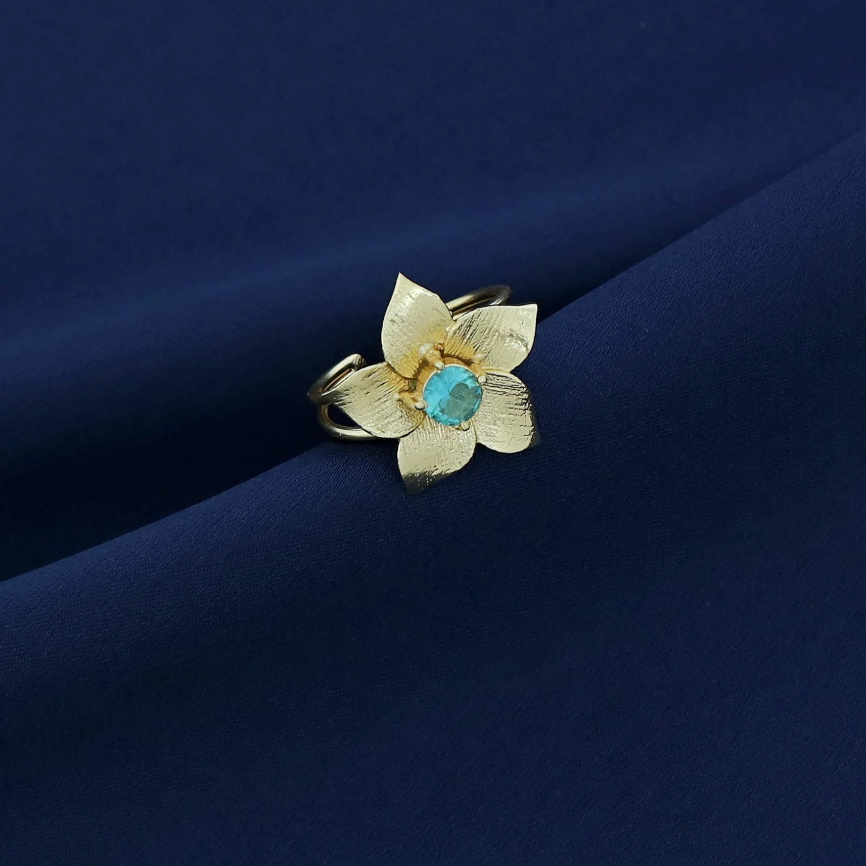 Golden 2 Layer Glossy Flower Ring - Image 3
