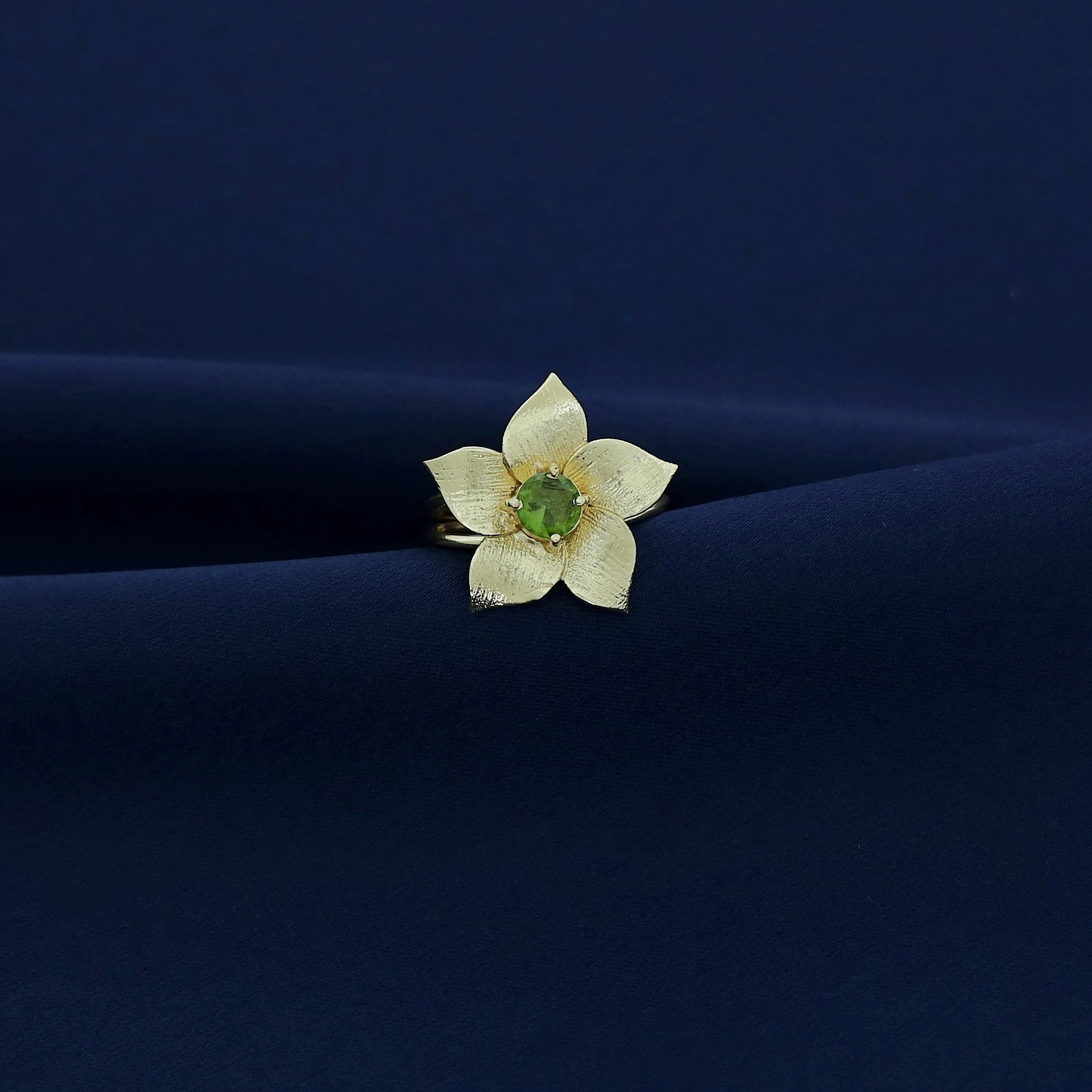 Golden 2 Layer Glossy Flower Ring - Image 4