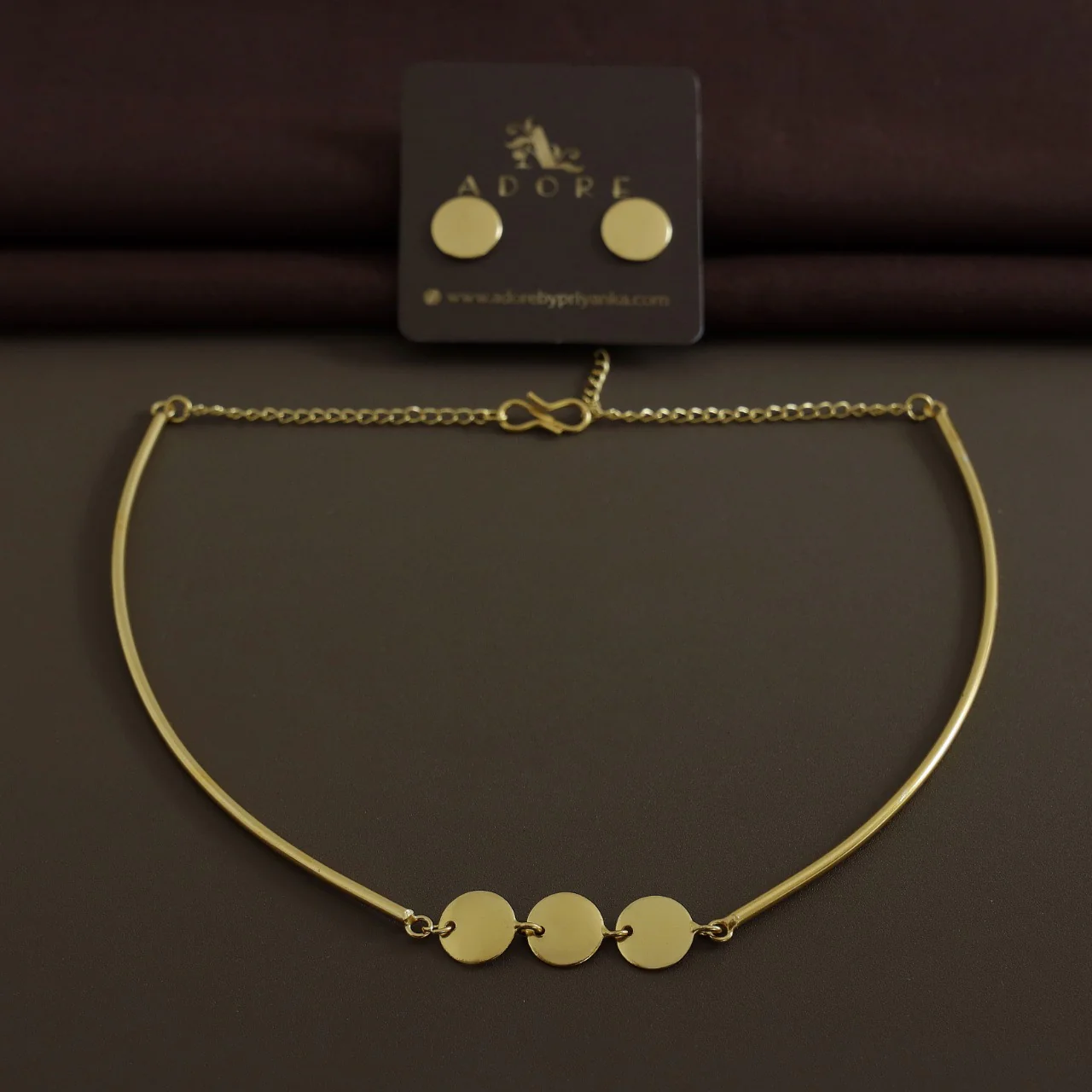 Golden 3 Coin Short Neckpiece With Stud - Image 5