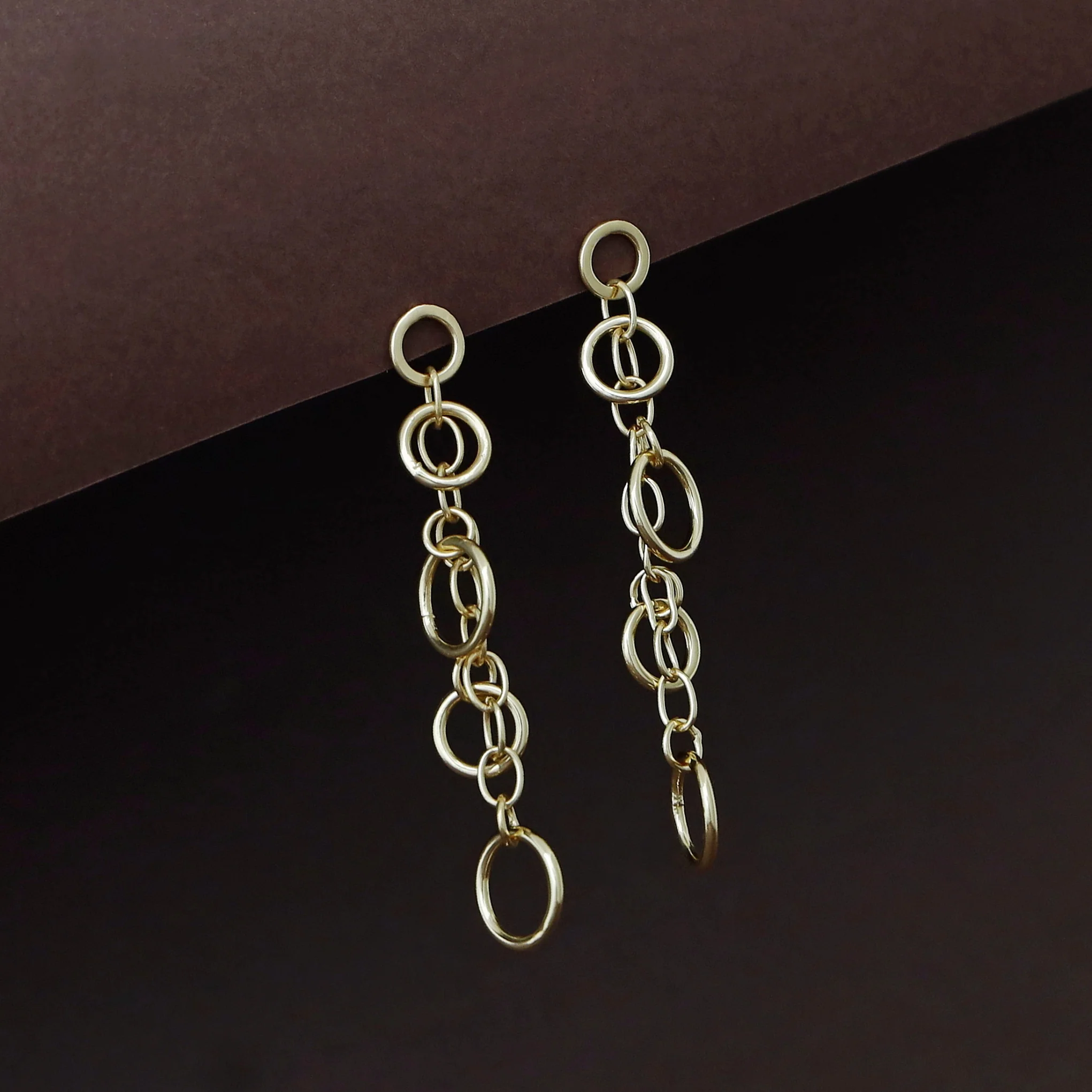 Reyz Golden Circle Long Chain Earring - Image 3