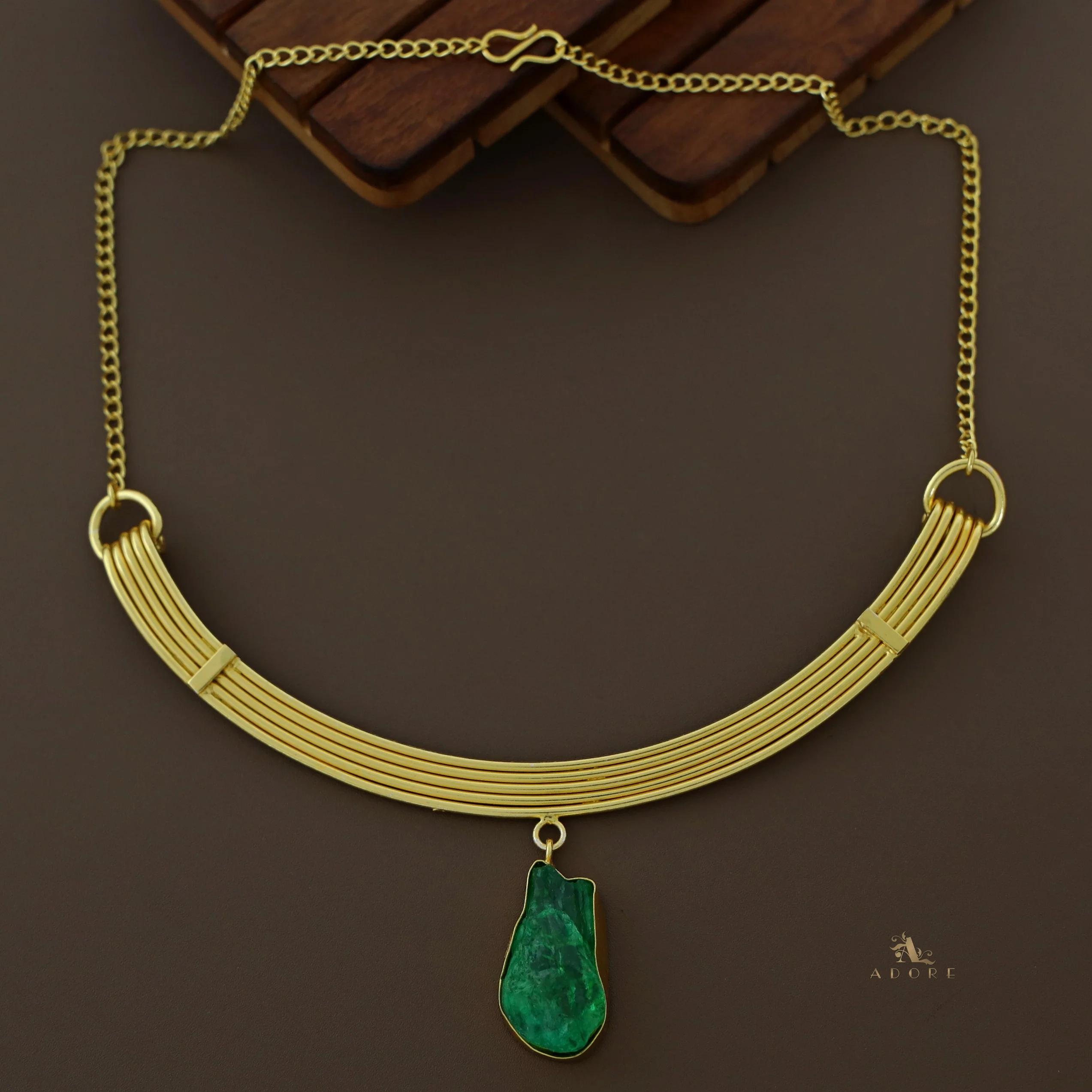 Golden 5 Layer Dyed Stone Short Neckpiece - Image 4